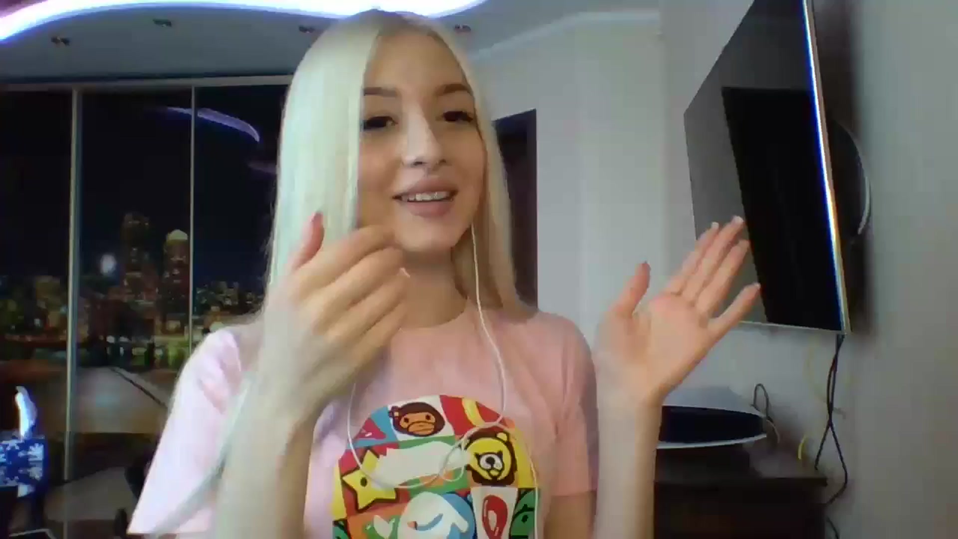 Gallery image thumbnail from SyndyRein's myfreecams stream on, 04/22/2026, 11:16 image 1 of 20