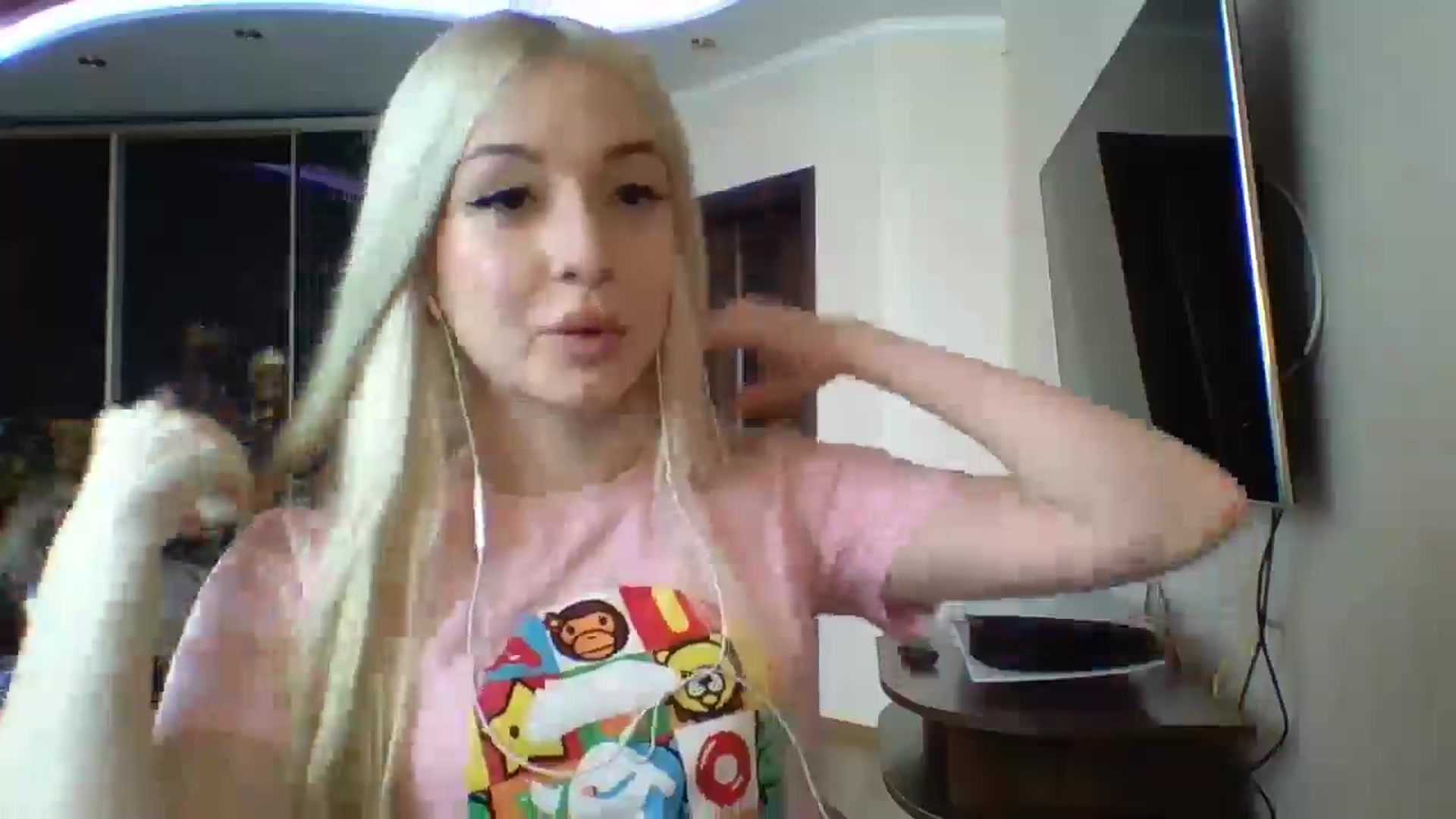 Gallery image thumbnail from SyndyRein's myfreecams stream on, 04/22/2026, 11:16 image 10 of 20