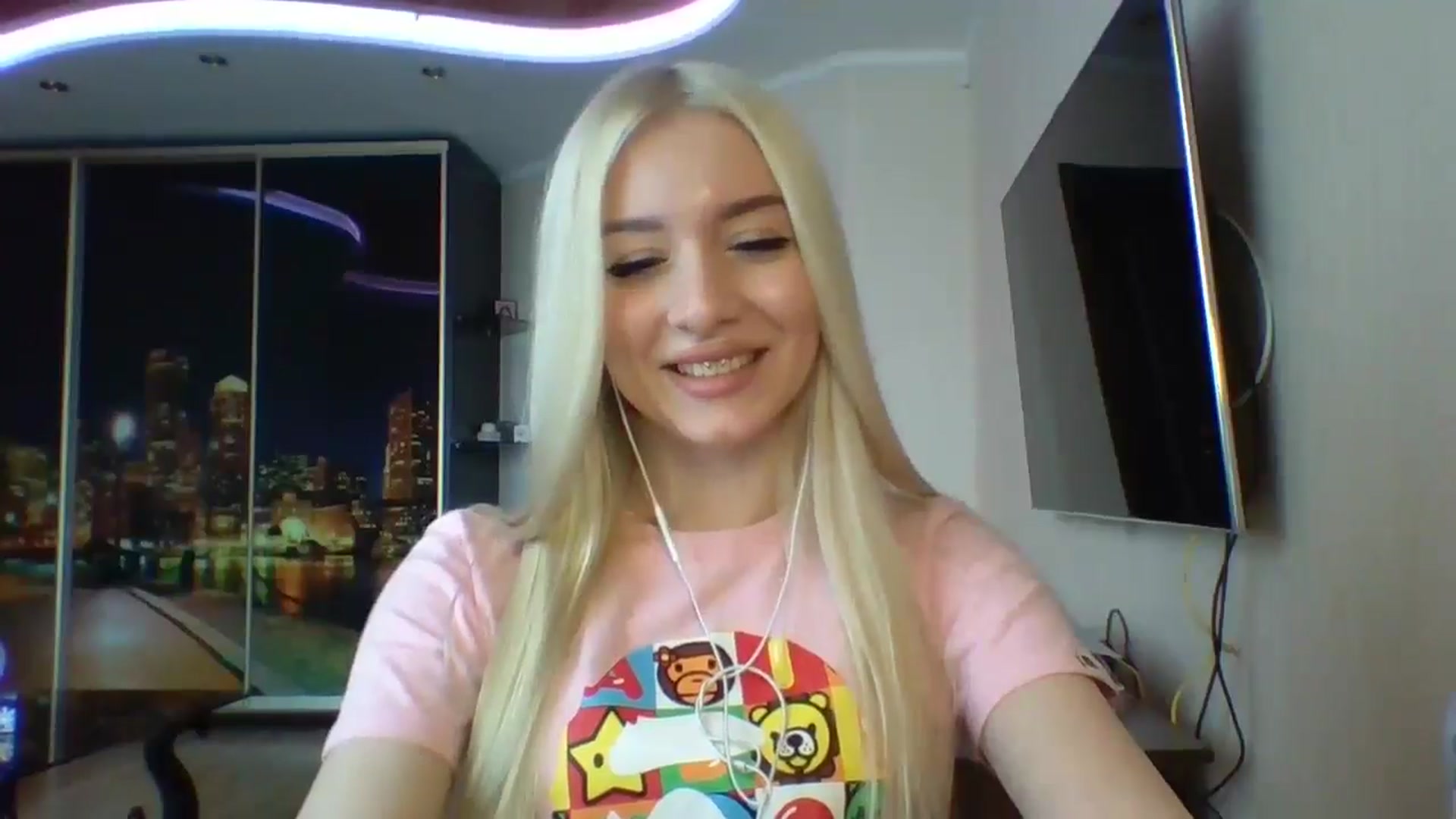 Gallery image thumbnail from SyndyRein's myfreecams stream on, 04/22/2026, 12:13 image 6 of 20