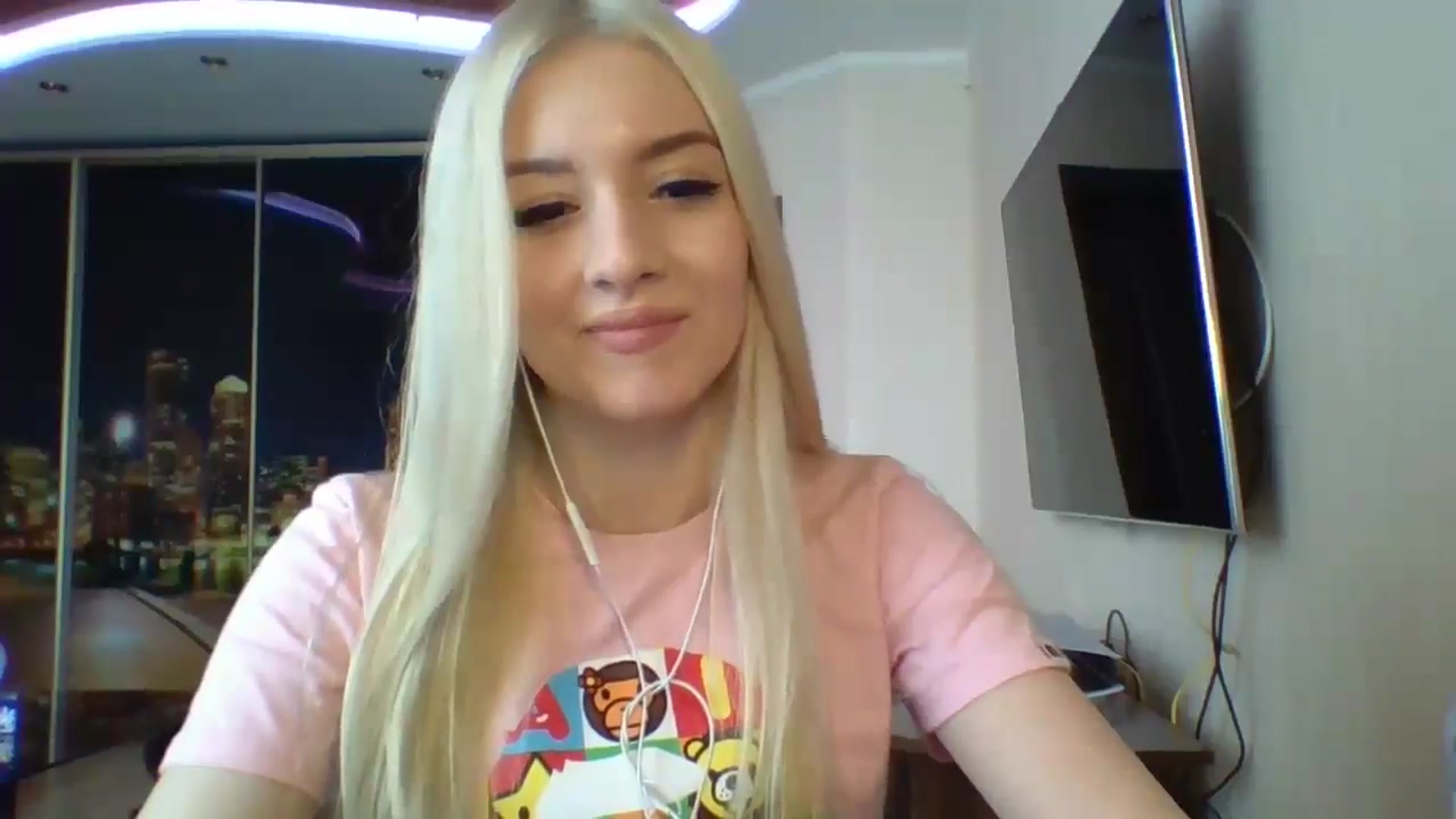 Gallery image thumbnail from SyndyRein's myfreecams stream on, 04/22/2026, 12:13 image 18 of 20