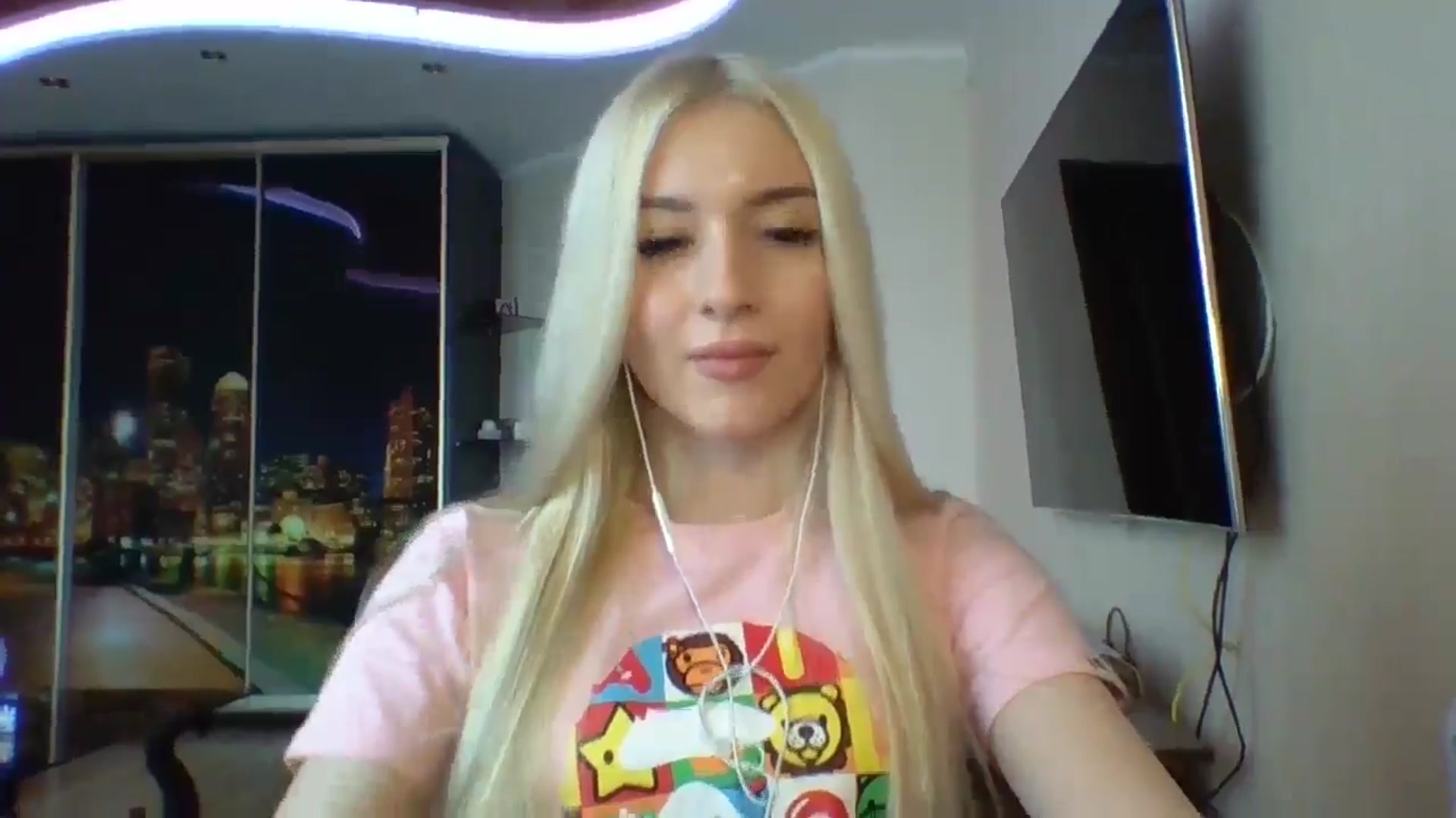 Gallery image thumbnail from SyndyRein's myfreecams stream on, 04/22/2026, 12:13 image 3 of 20