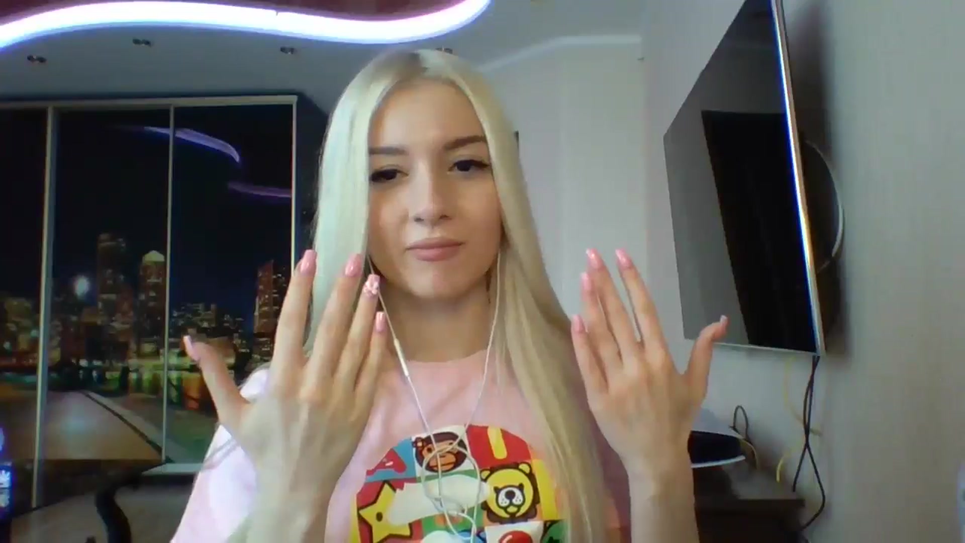 Gallery image thumbnail from SyndyRein's myfreecams stream on, 04/22/2026, 12:13 image 7 of 20