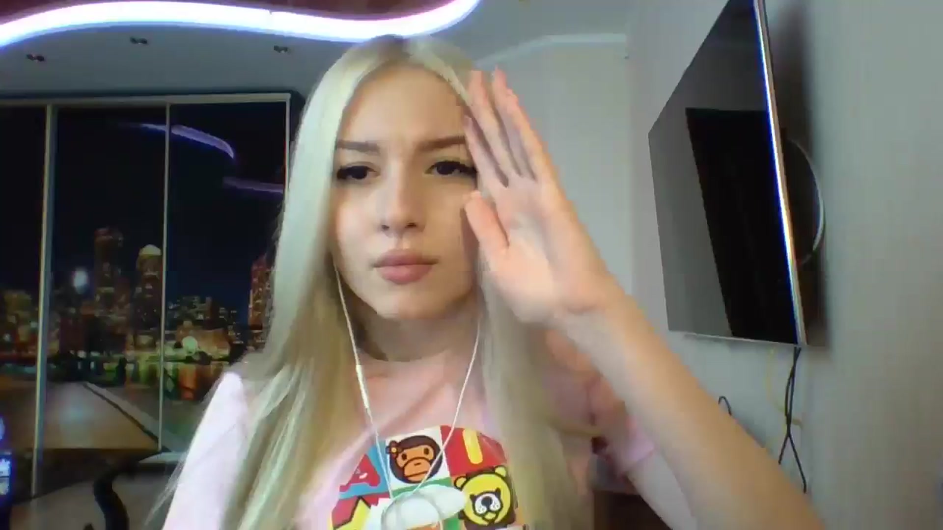 Gallery image thumbnail from SyndyRein's myfreecams stream on, 04/22/2026, 12:13 image 10 of 20