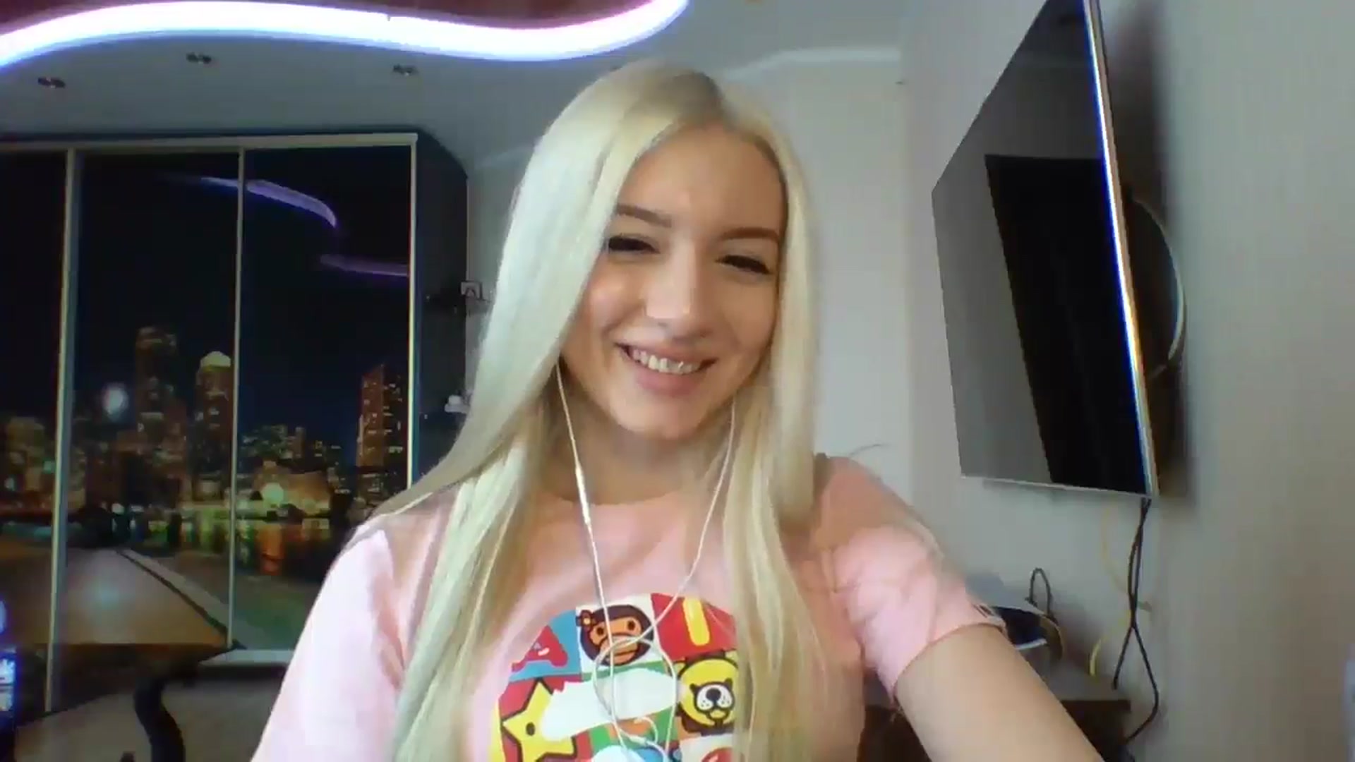 Gallery image thumbnail from SyndyRein's myfreecams stream on, 04/22/2026, 12:13 image 12 of 20