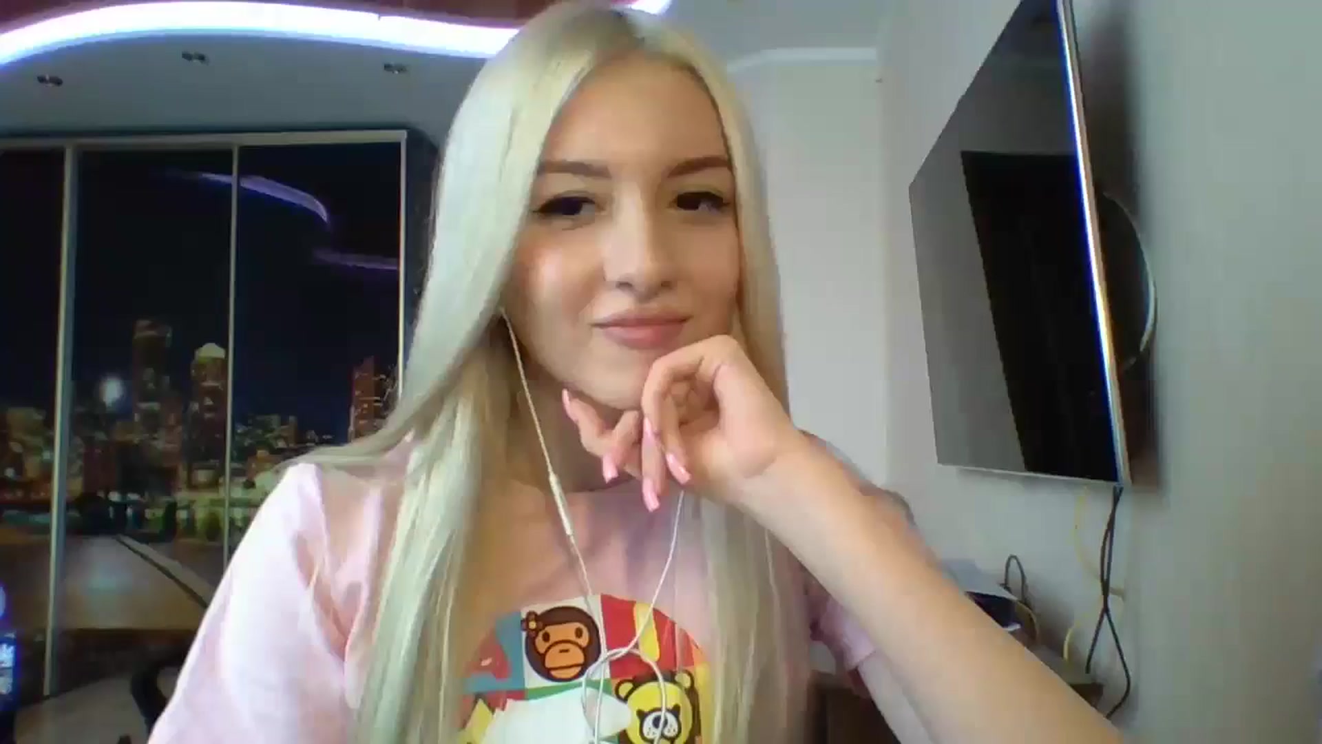 Gallery image thumbnail from SyndyRein's myfreecams stream on, 04/22/2026, 12:13 image 17 of 20