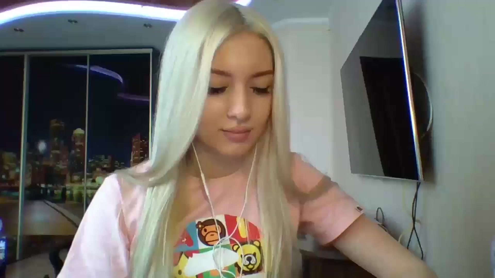Gallery image thumbnail from SyndyRein's myfreecams stream on, 04/22/2026, 12:13 image 16 of 20