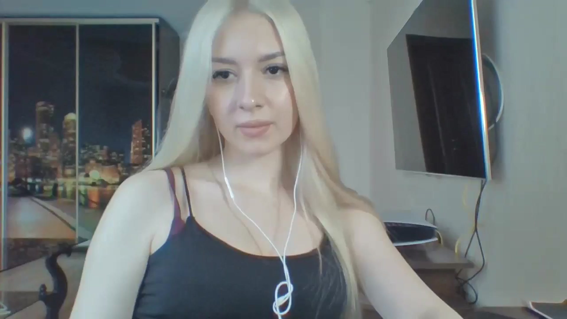 Gallery image thumbnail from SyndyRein's myfreecams stream on, 04/23/2026, 11:39 image 16 of 20