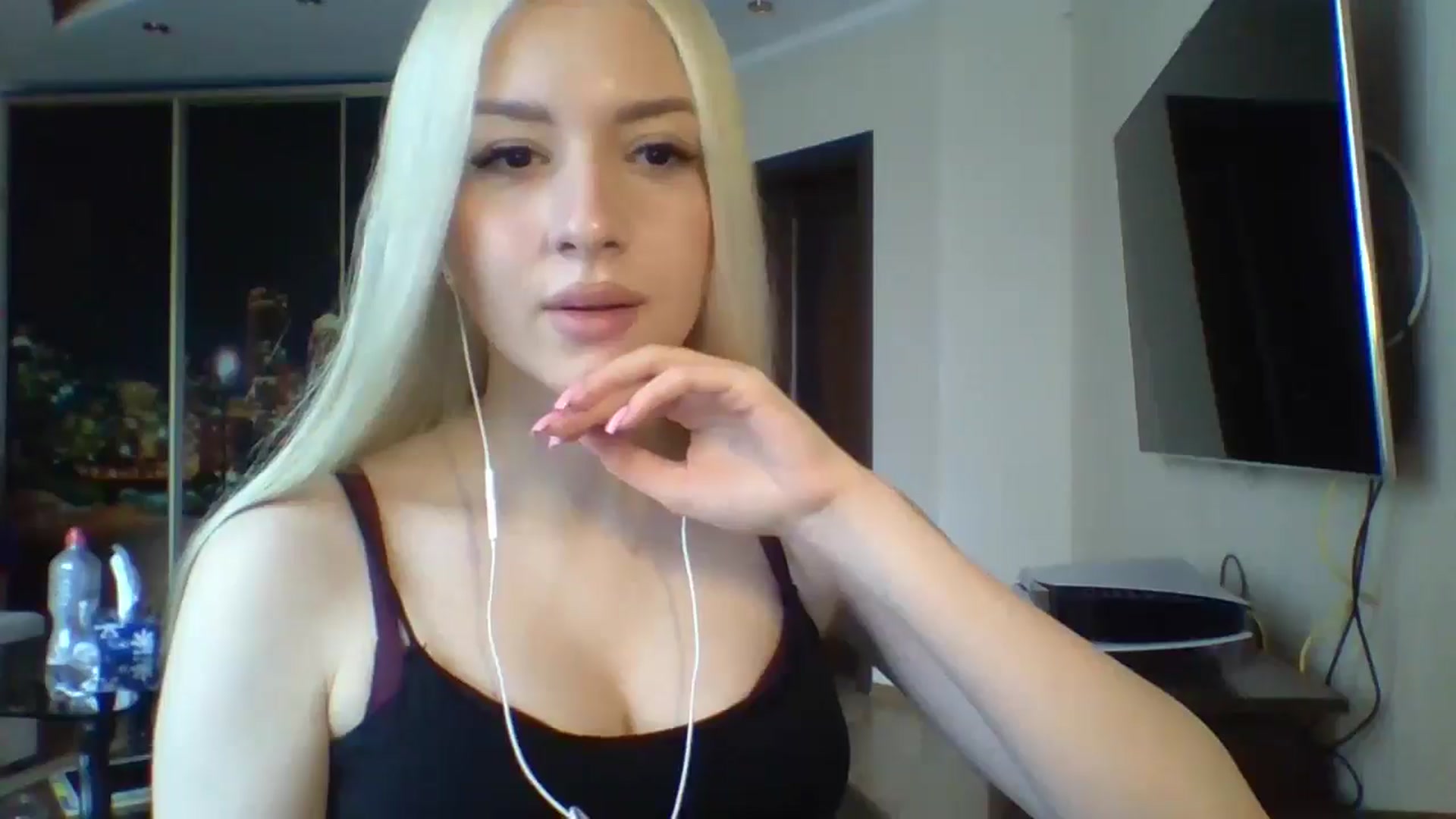 Gallery image thumbnail from SyndyRein's myfreecams stream on, 04/23/2026, 11:39 image 3 of 20