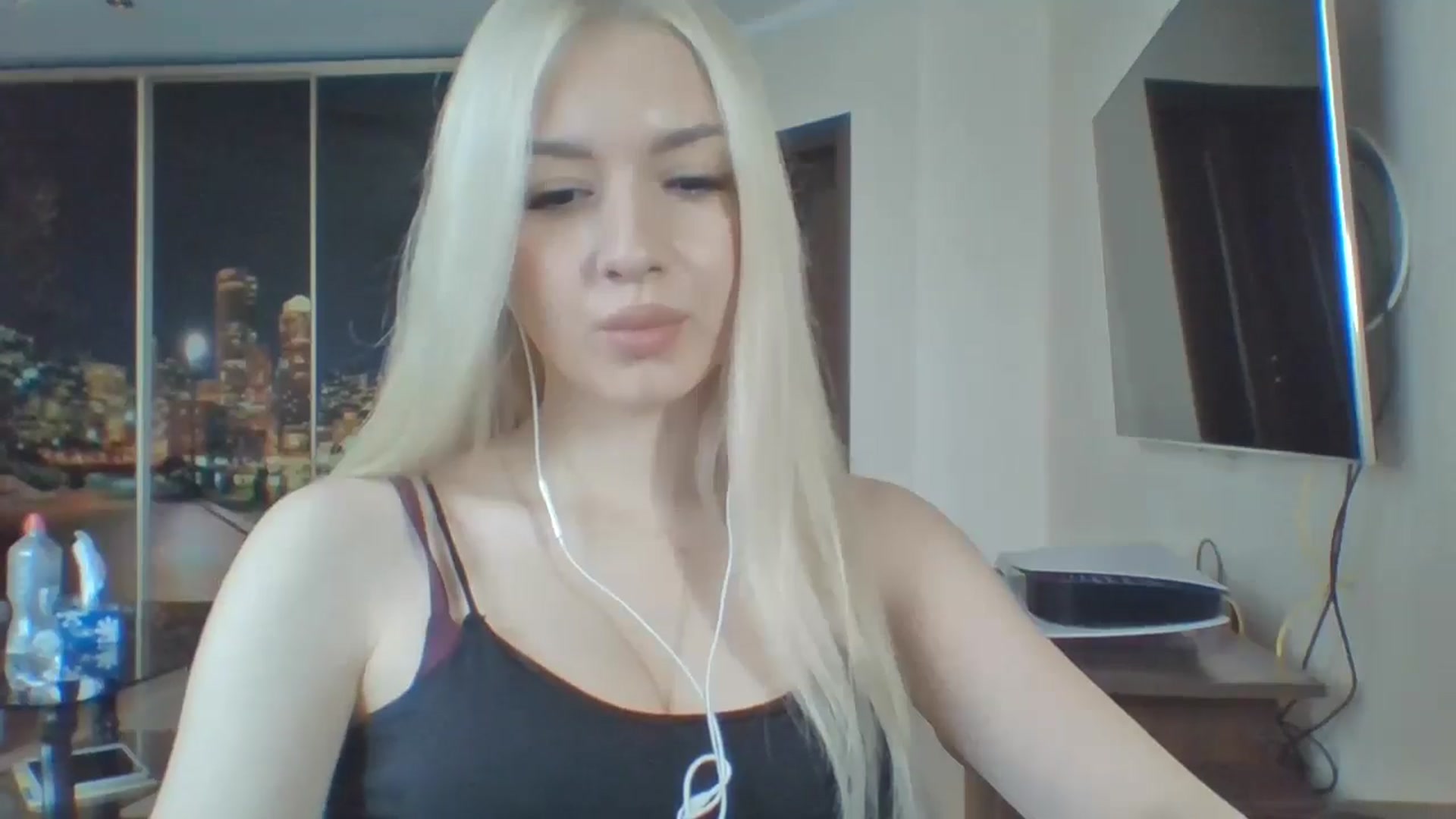 Gallery image thumbnail from SyndyRein's myfreecams stream on, 04/23/2026, 11:39 image 10 of 20
