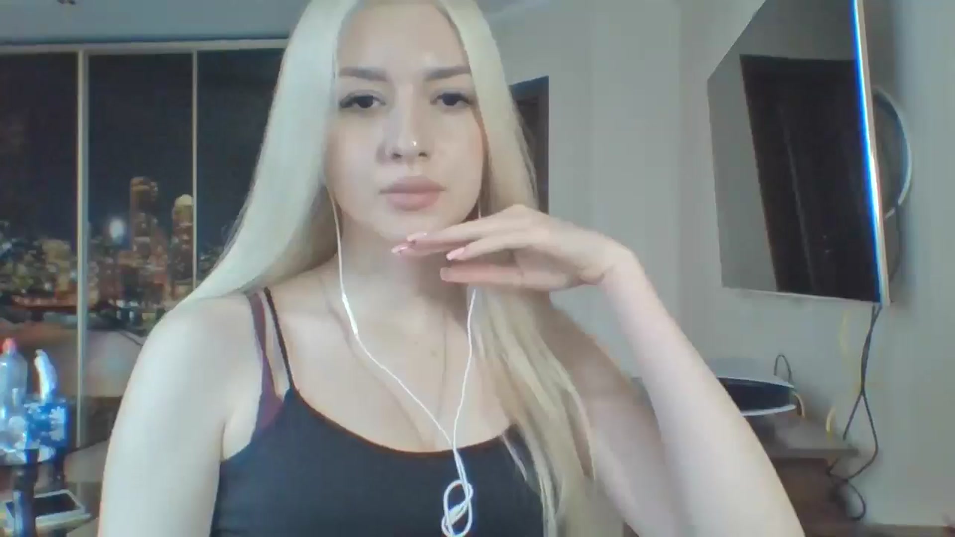 Gallery image thumbnail from SyndyRein's myfreecams stream on, 04/23/2026, 11:39 image 14 of 20