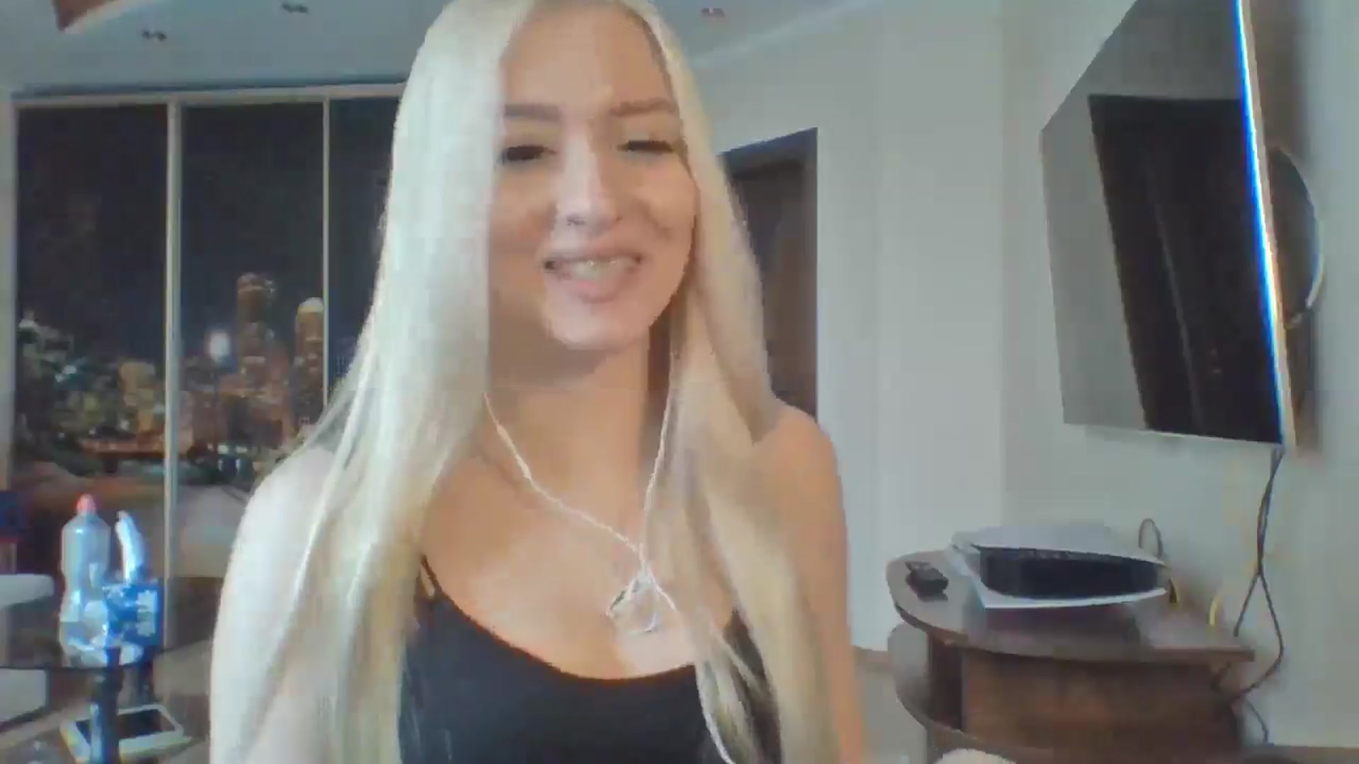 Gallery image thumbnail from SyndyRein's myfreecams stream on, 04/23/2026, 13:06 image 15 of 20