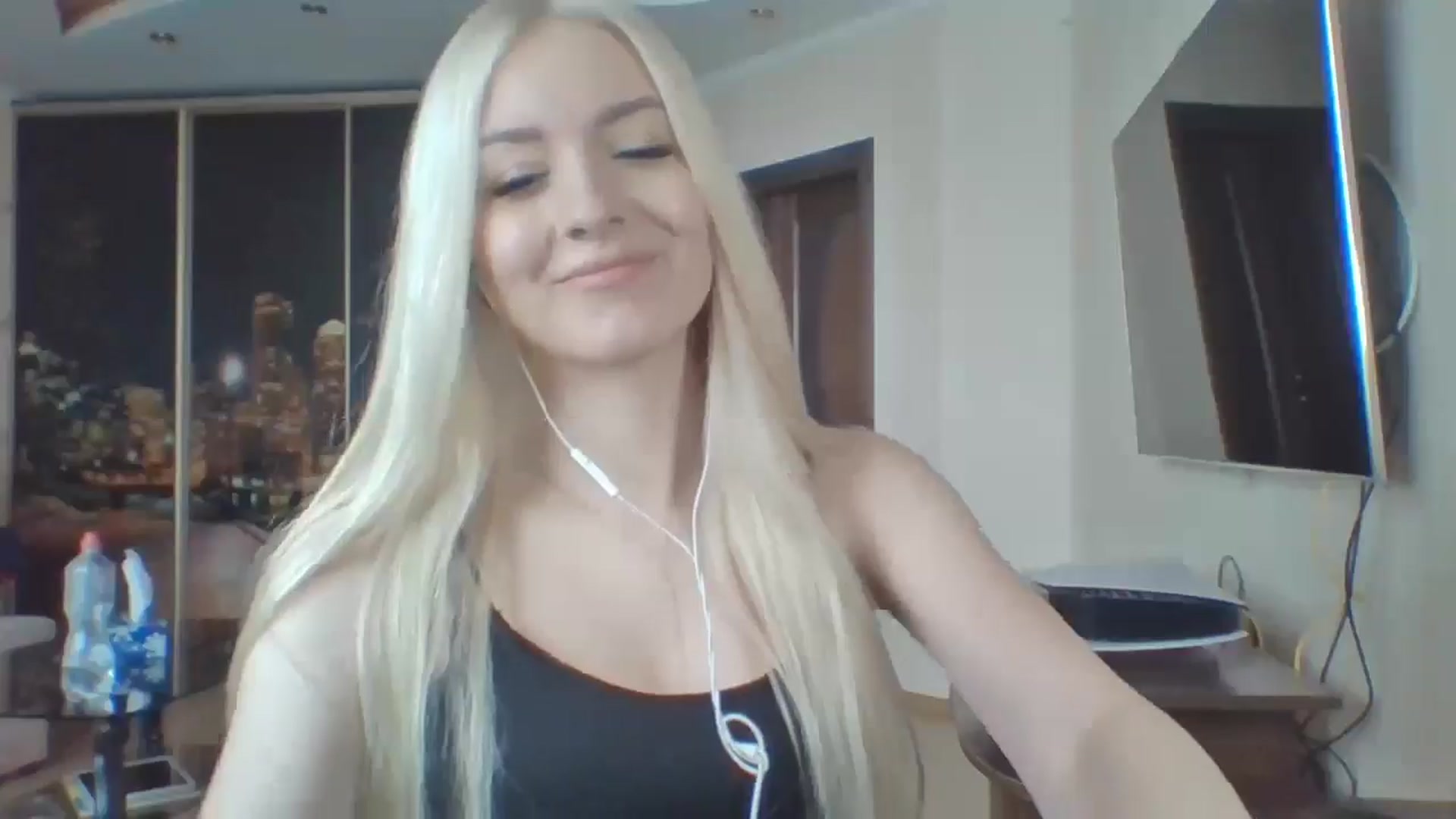 Gallery image thumbnail from SyndyRein's myfreecams stream on, 04/23/2026, 14:13 image 5 of 20