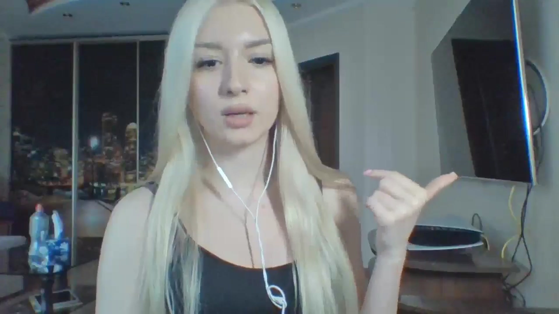 Gallery image thumbnail from SyndyRein's myfreecams stream on, 04/23/2026, 14:13 image 7 of 20