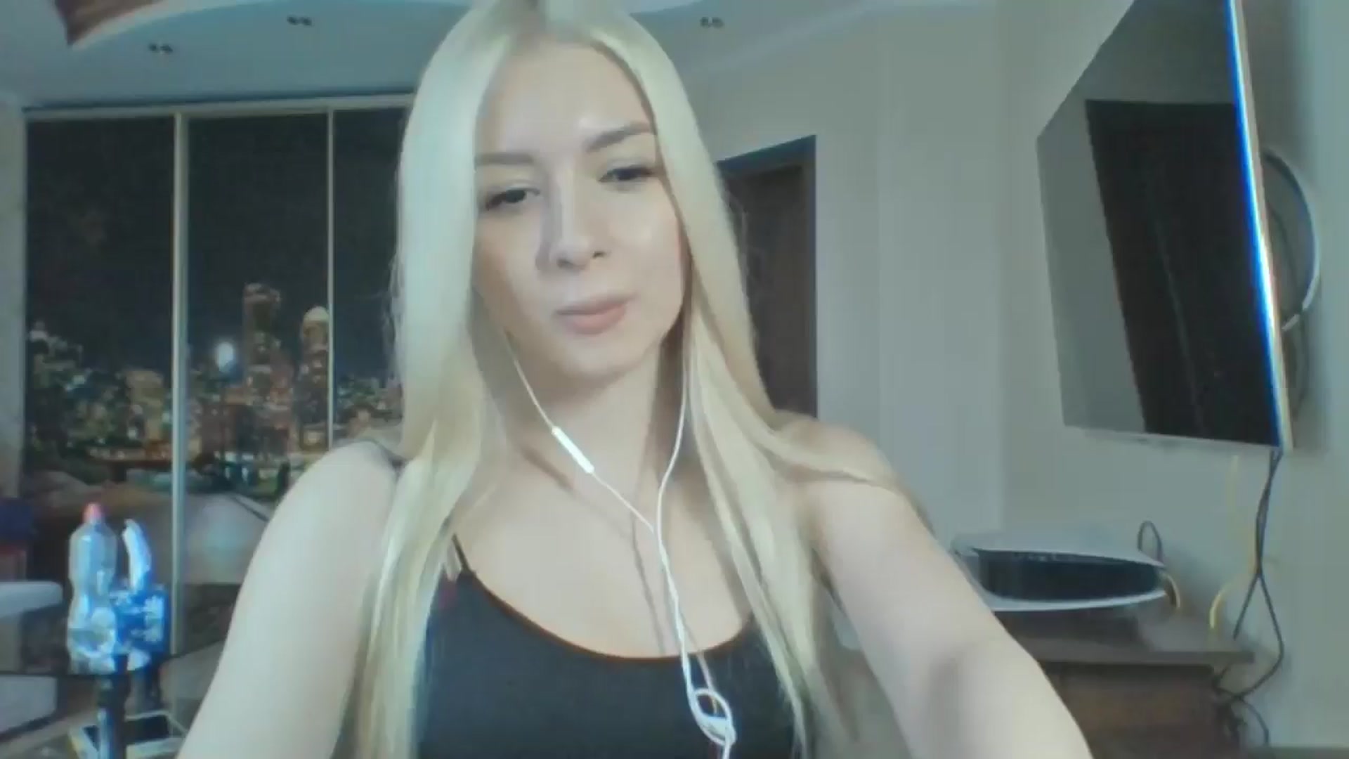 Gallery image thumbnail from SyndyRein's myfreecams stream on, 04/23/2026, 14:13 image 11 of 20