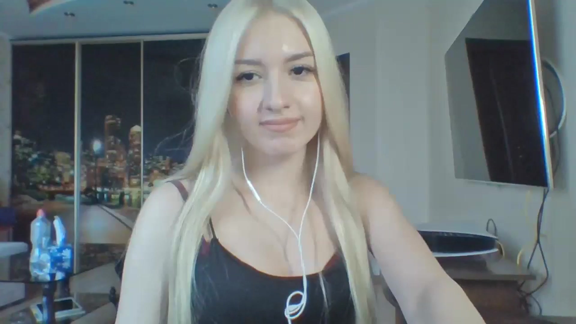 Gallery image thumbnail from SyndyRein's myfreecams stream on, 04/23/2026, 14:13 image 19 of 20