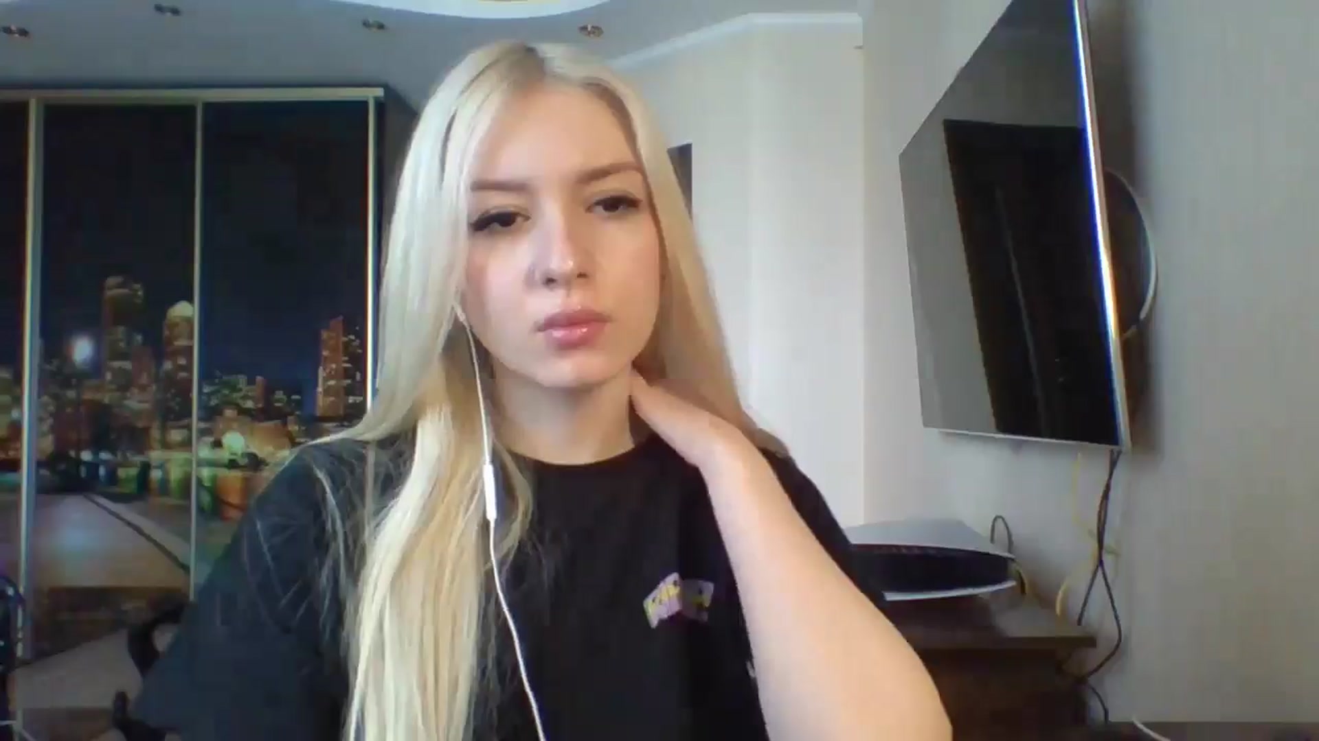 Gallery image thumbnail from SyndyRein's myfreecams stream on, 04/24/2026, 10:39 image 13 of 20