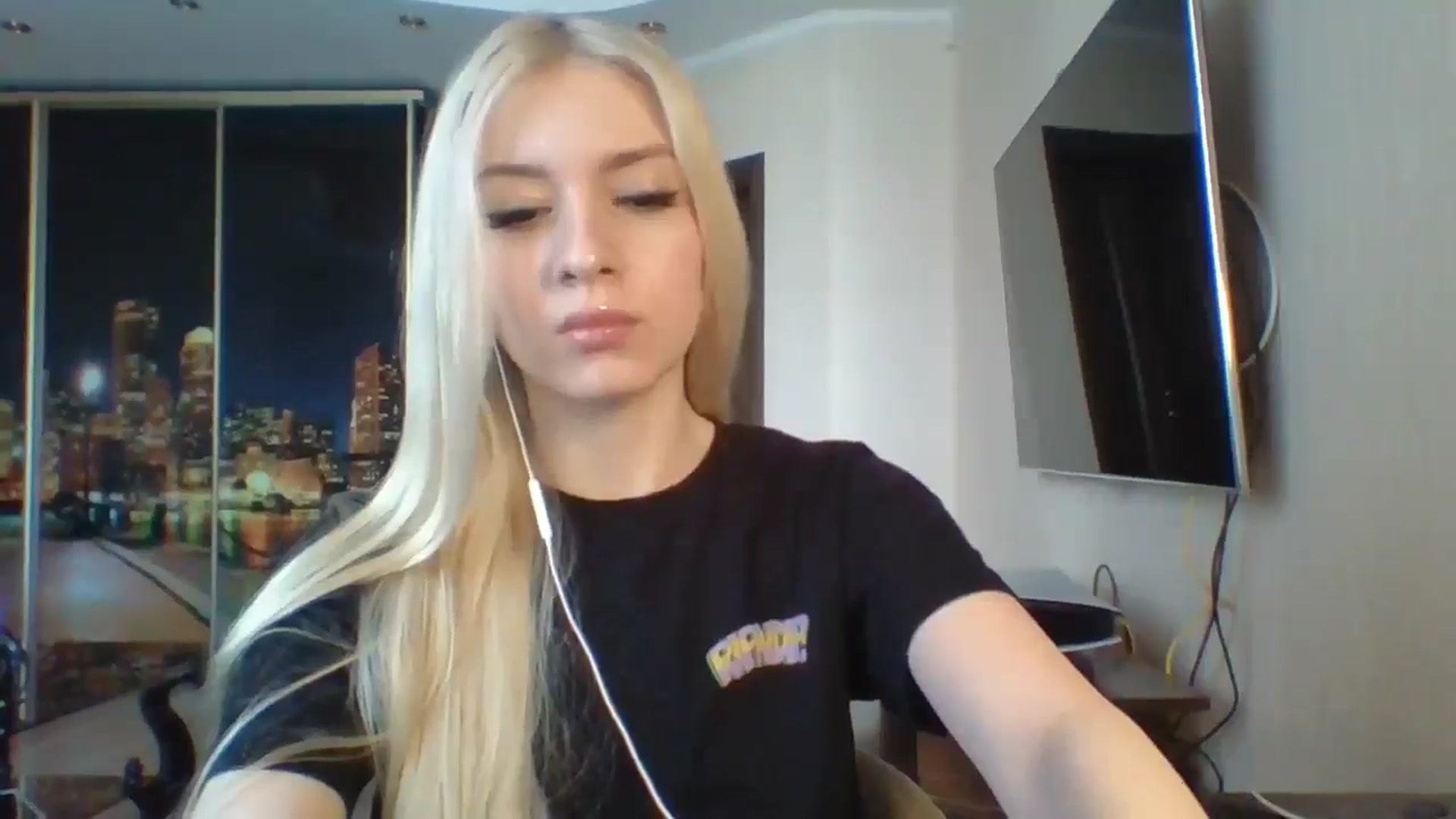 Gallery image thumbnail from SyndyRein's myfreecams stream on, 04/24/2026, 10:39 image 9 of 20