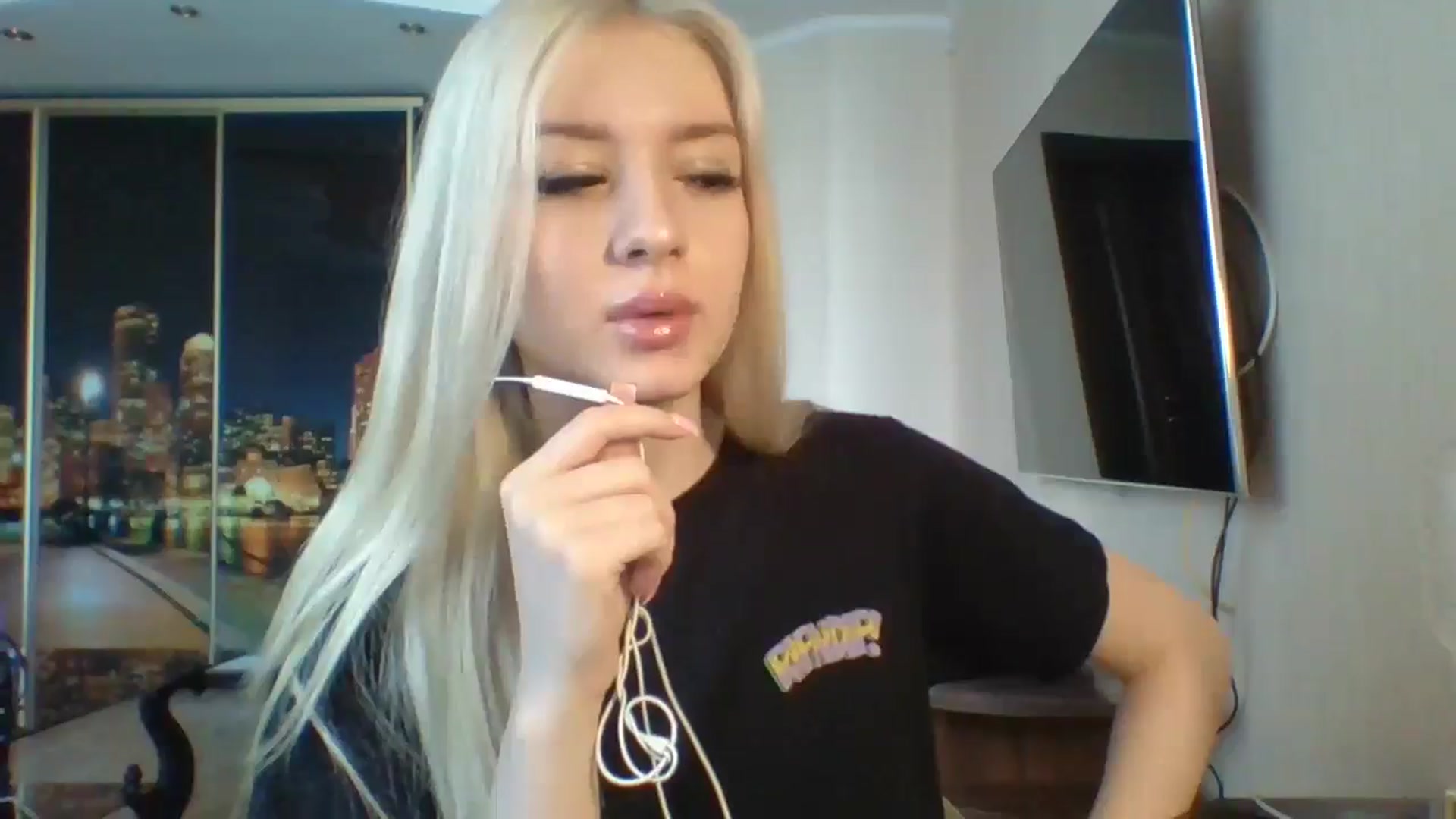 Gallery image thumbnail from SyndyRein's myfreecams stream on, 04/24/2026, 10:39 image 4 of 20