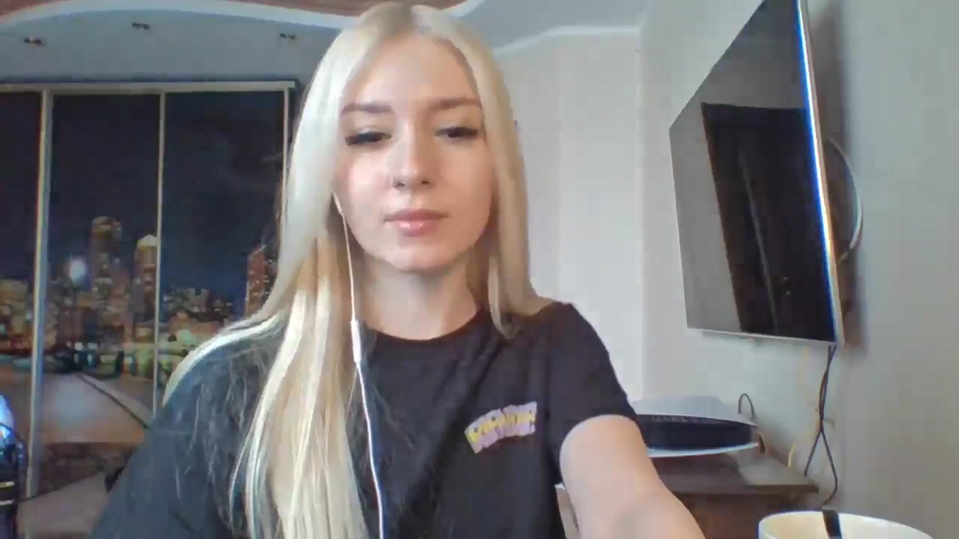 Gallery image thumbnail from SyndyRein's myfreecams stream on, 04/24/2026, 12:49 image 8 of 20