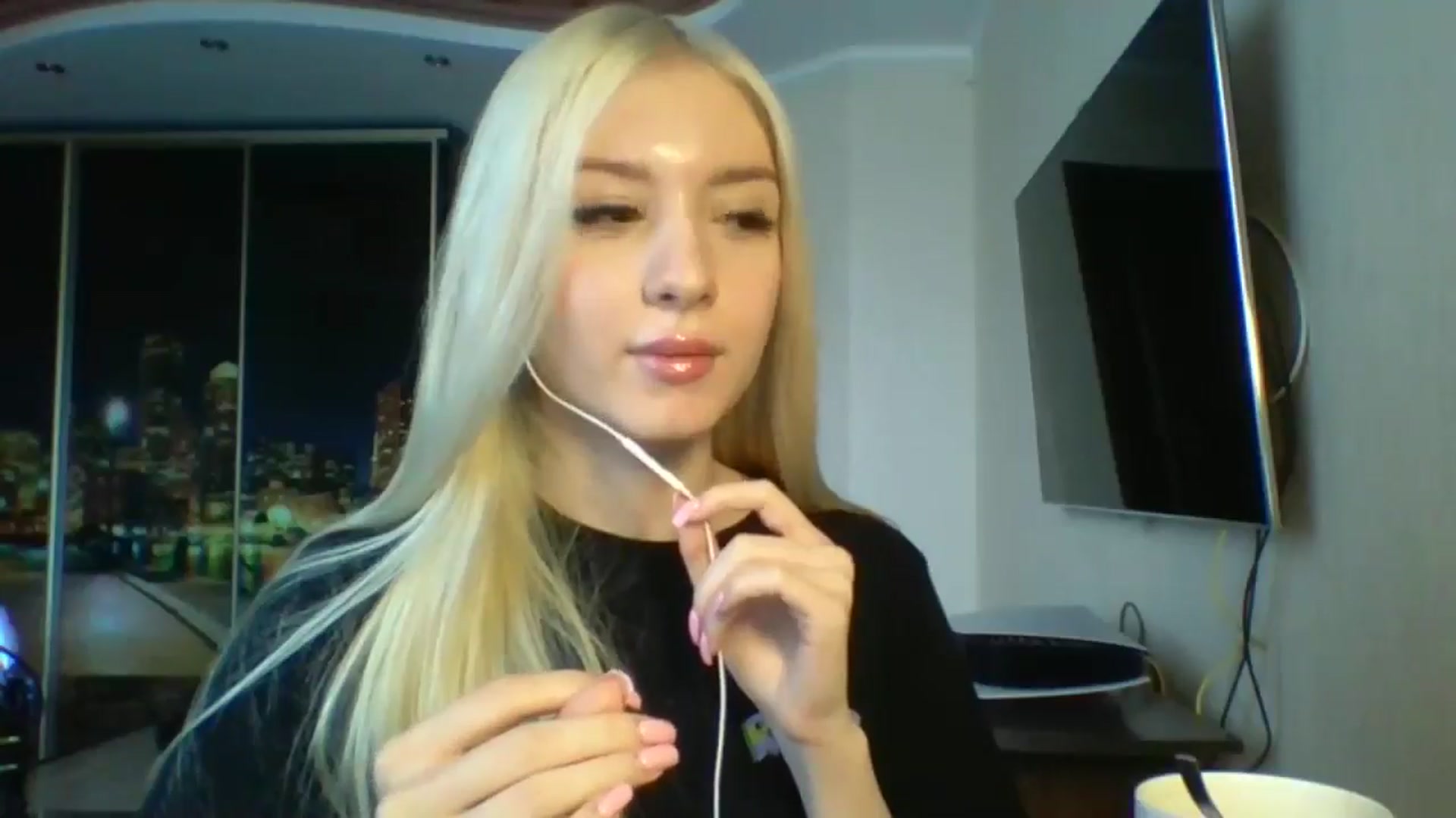 Gallery image thumbnail from SyndyRein's myfreecams stream on, 04/24/2026, 12:49 image 18 of 20