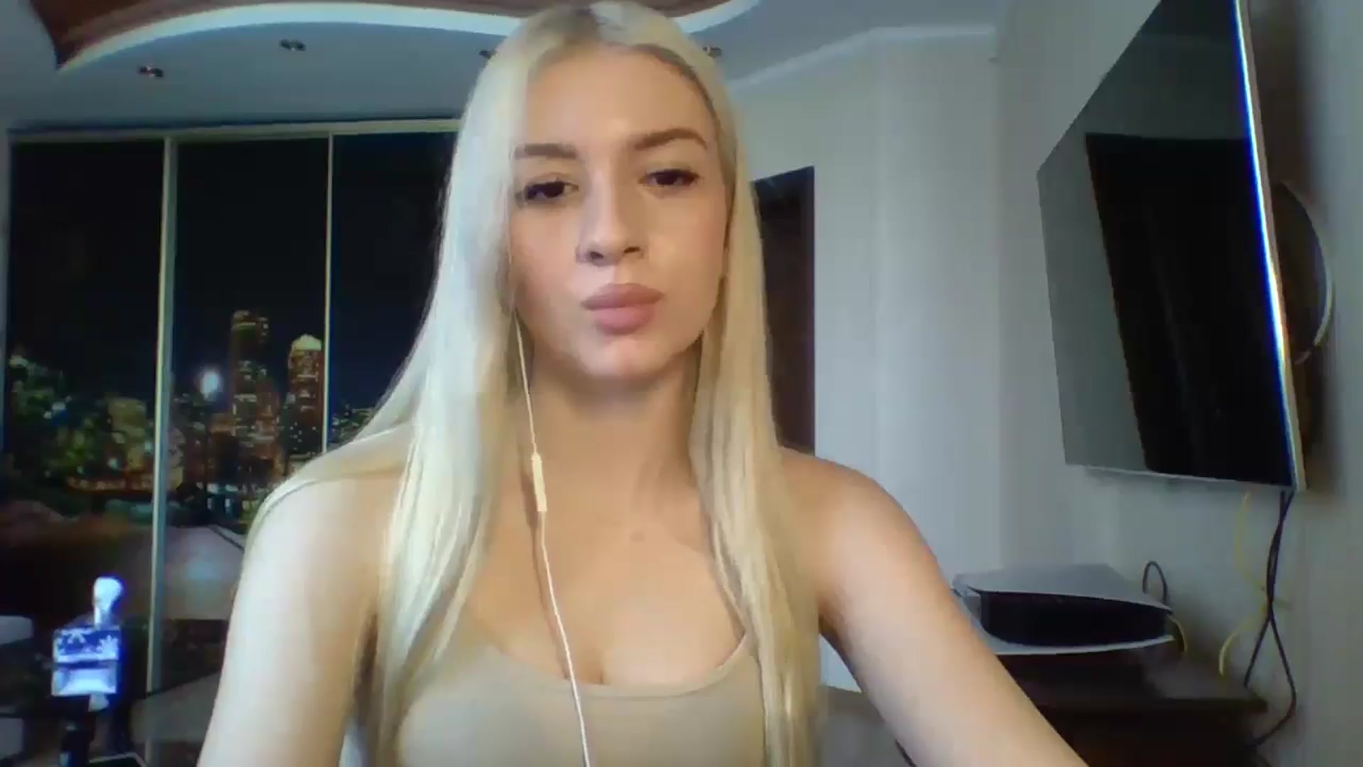 Gallery image thumbnail from SyndyRein's myfreecams stream on, 04/27/2026, 09:36 image 16 of 20