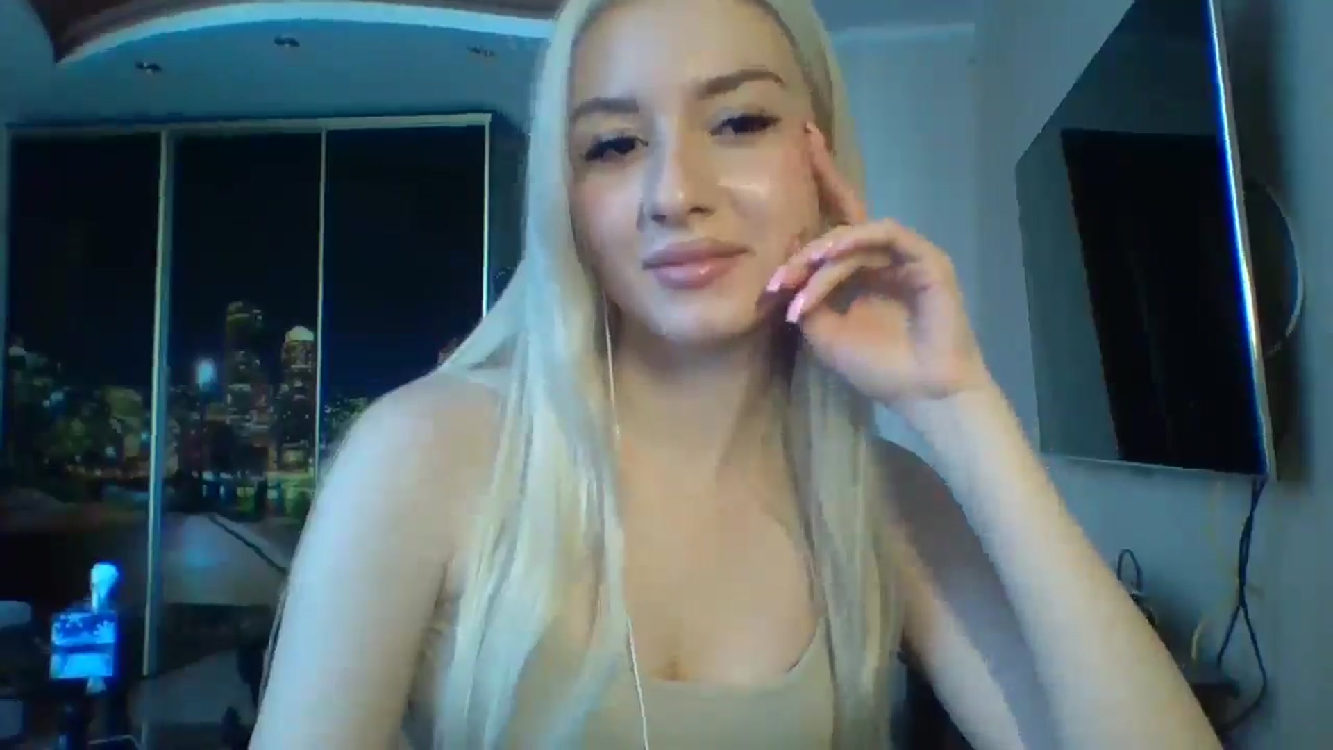 Gallery image thumbnail from SyndyRein's myfreecams stream on, 04/27/2026, 09:36 image 13 of 20