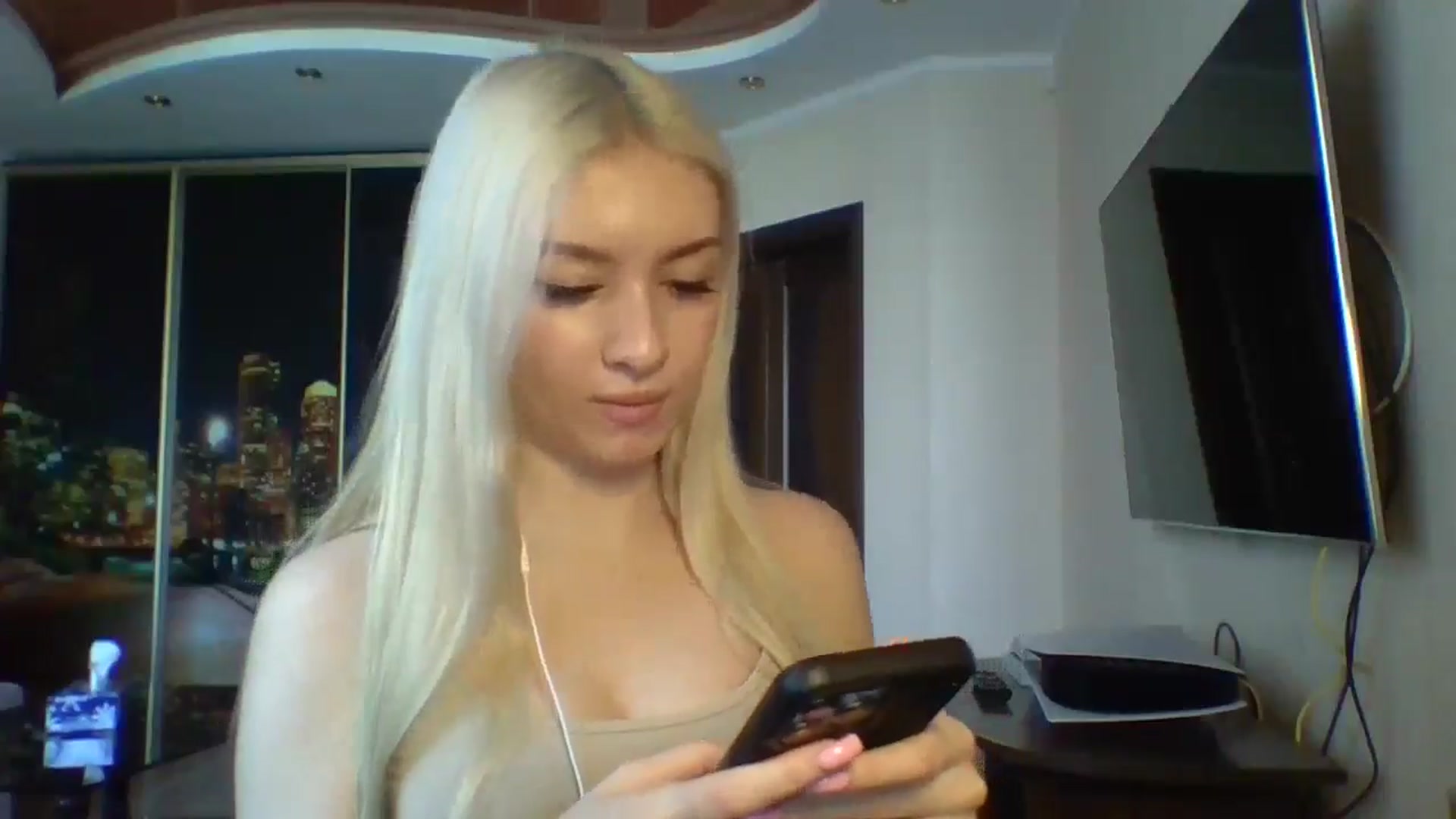 Gallery image thumbnail from SyndyRein's myfreecams stream on, 04/27/2026, 09:36 image 11 of 20