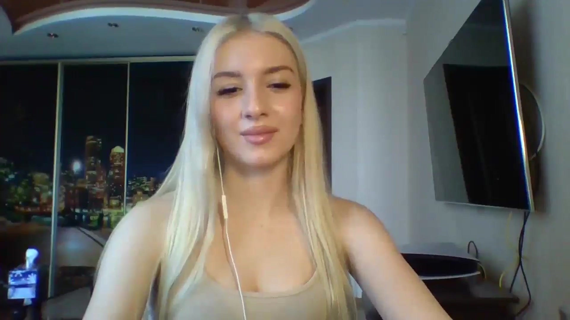 Gallery image thumbnail from SyndyRein's myfreecams stream on, 04/27/2026, 09:36 image 7 of 20
