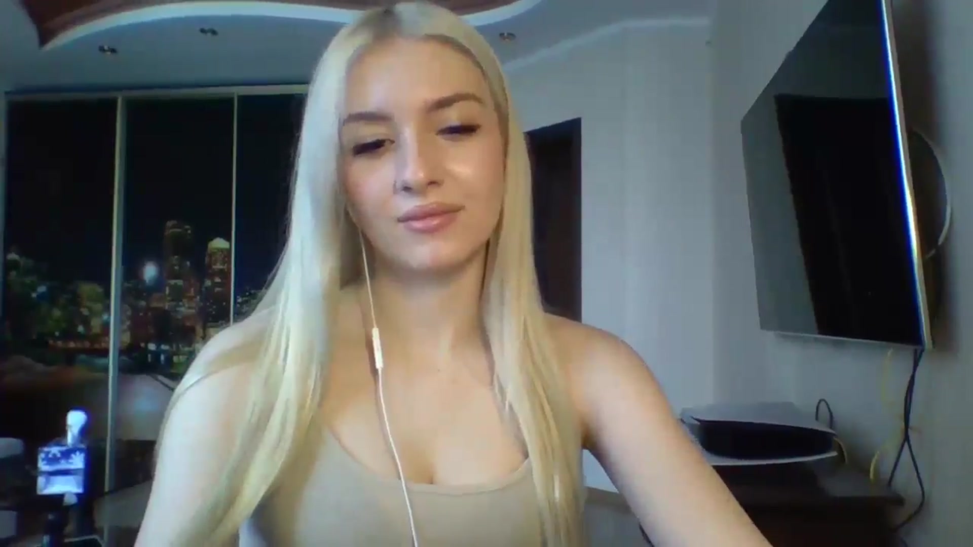 Gallery image thumbnail from SyndyRein's myfreecams stream on, 04/27/2026, 09:36 image 17 of 20