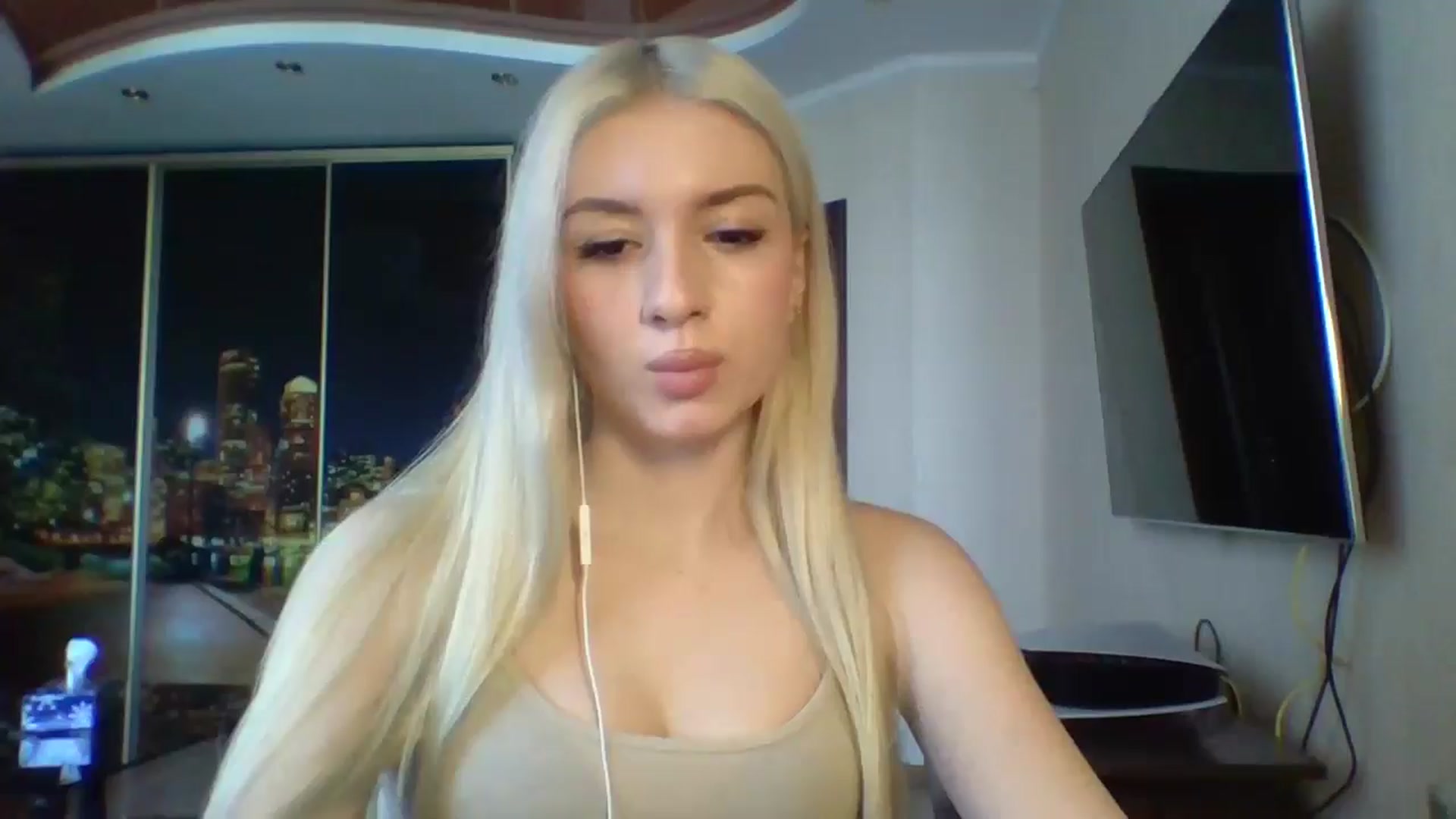 Gallery image thumbnail from SyndyRein's myfreecams stream on, 04/27/2026, 09:36 image 1 of 20