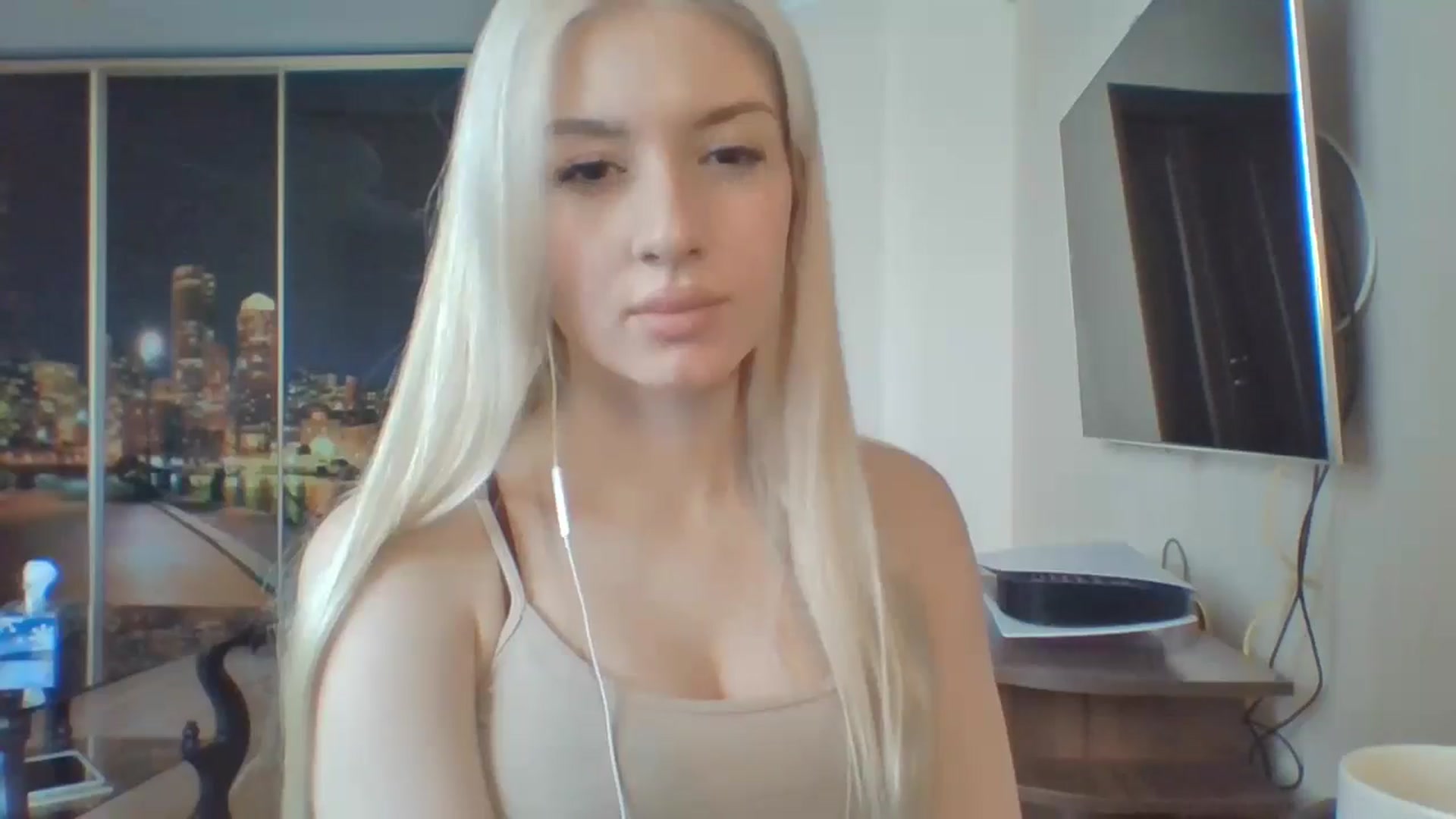 Gallery image thumbnail from SyndyRein's myfreecams stream on, 04/27/2026, 11:44 image 3 of 20