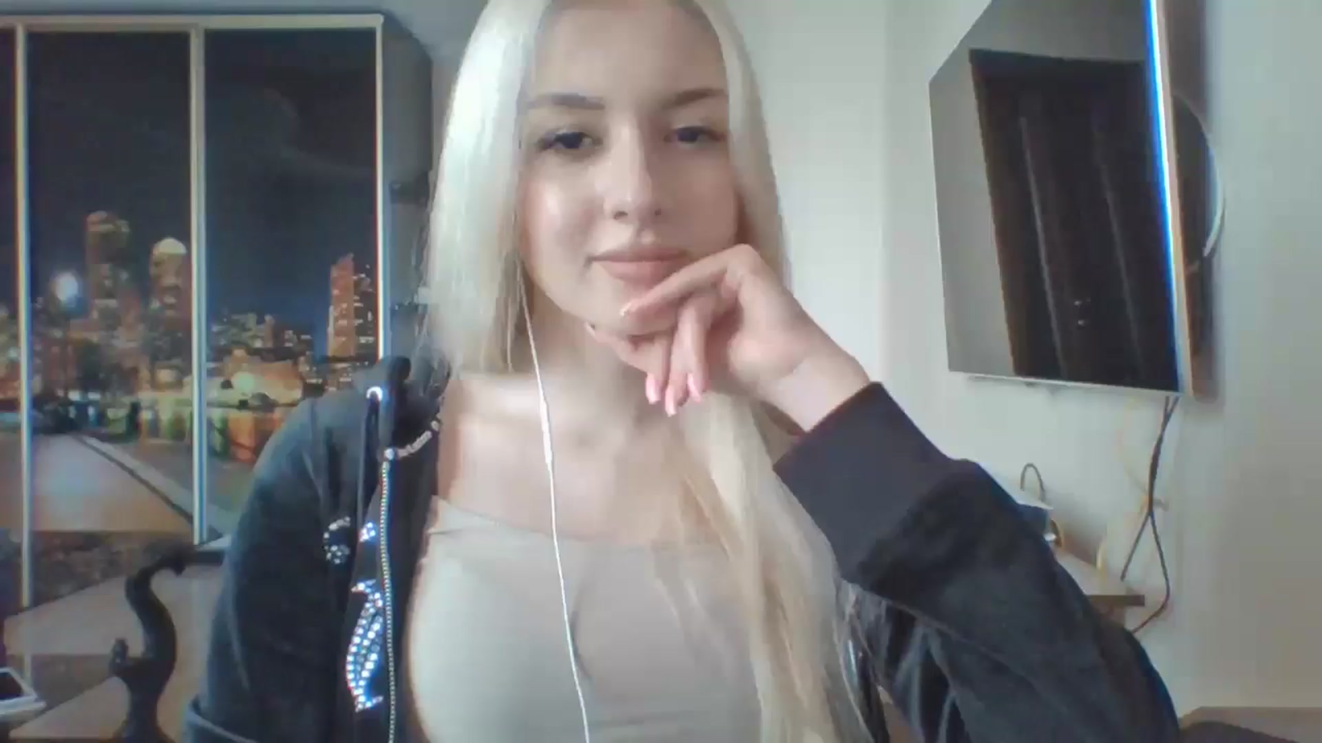 Gallery image thumbnail from SyndyRein's myfreecams stream on, 04/27/2026, 15:01 image 15 of 20
