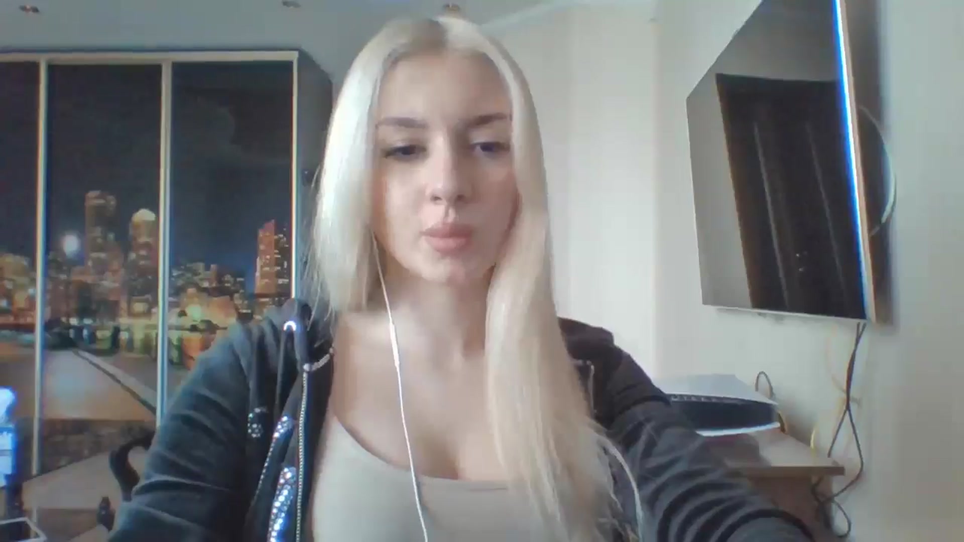 Gallery image thumbnail from SyndyRein's myfreecams stream on, 04/27/2026, 15:01 image 11 of 20