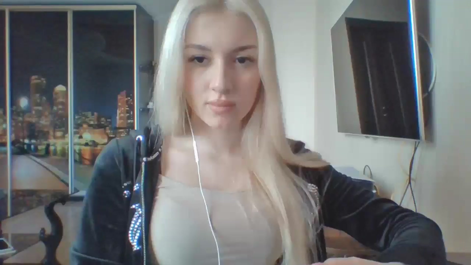 Gallery image thumbnail from SyndyRein's myfreecams stream on, 04/27/2026, 15:01 image 17 of 20