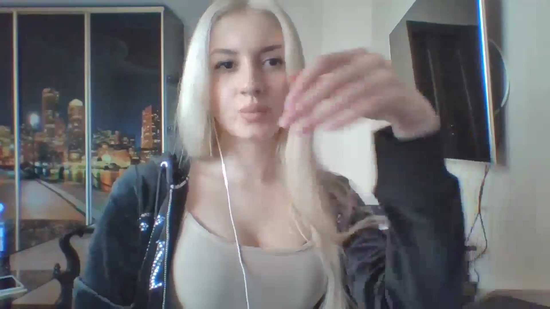 Gallery image thumbnail from SyndyRein's myfreecams stream on, 04/27/2026, 15:01 image 14 of 20