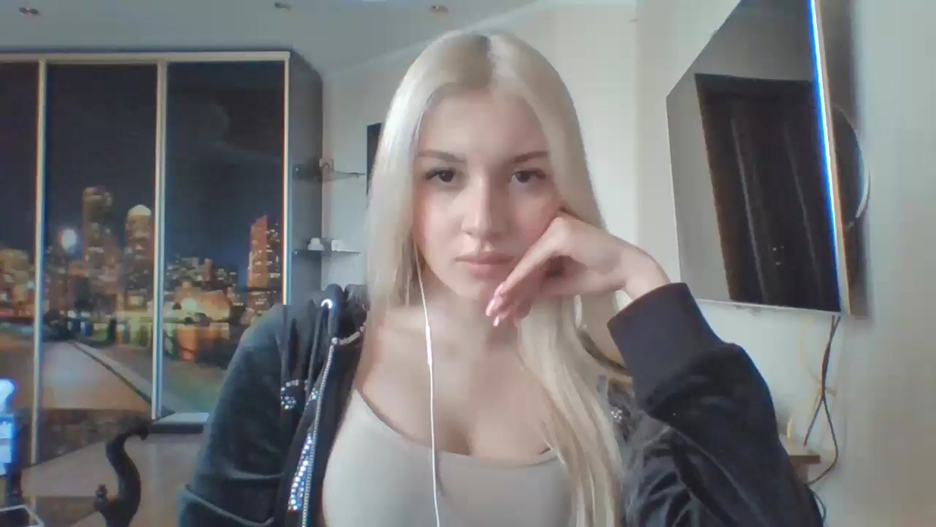 Gallery image thumbnail from SyndyRein's myfreecams stream on, 04/27/2026, 15:01 image 5 of 20