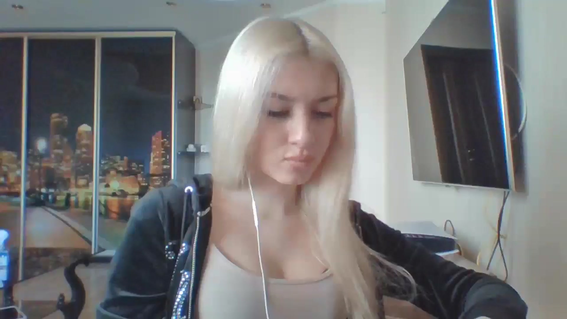 Gallery image thumbnail from SyndyRein's myfreecams stream on, 04/27/2026, 15:01 image 9 of 20