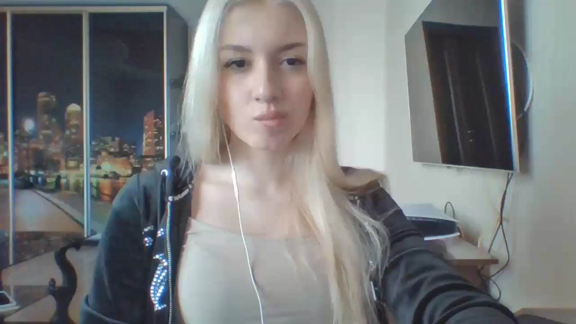 Gallery image thumbnail from SyndyRein's myfreecams stream on, 04/27/2026, 15:01 image 16 of 20