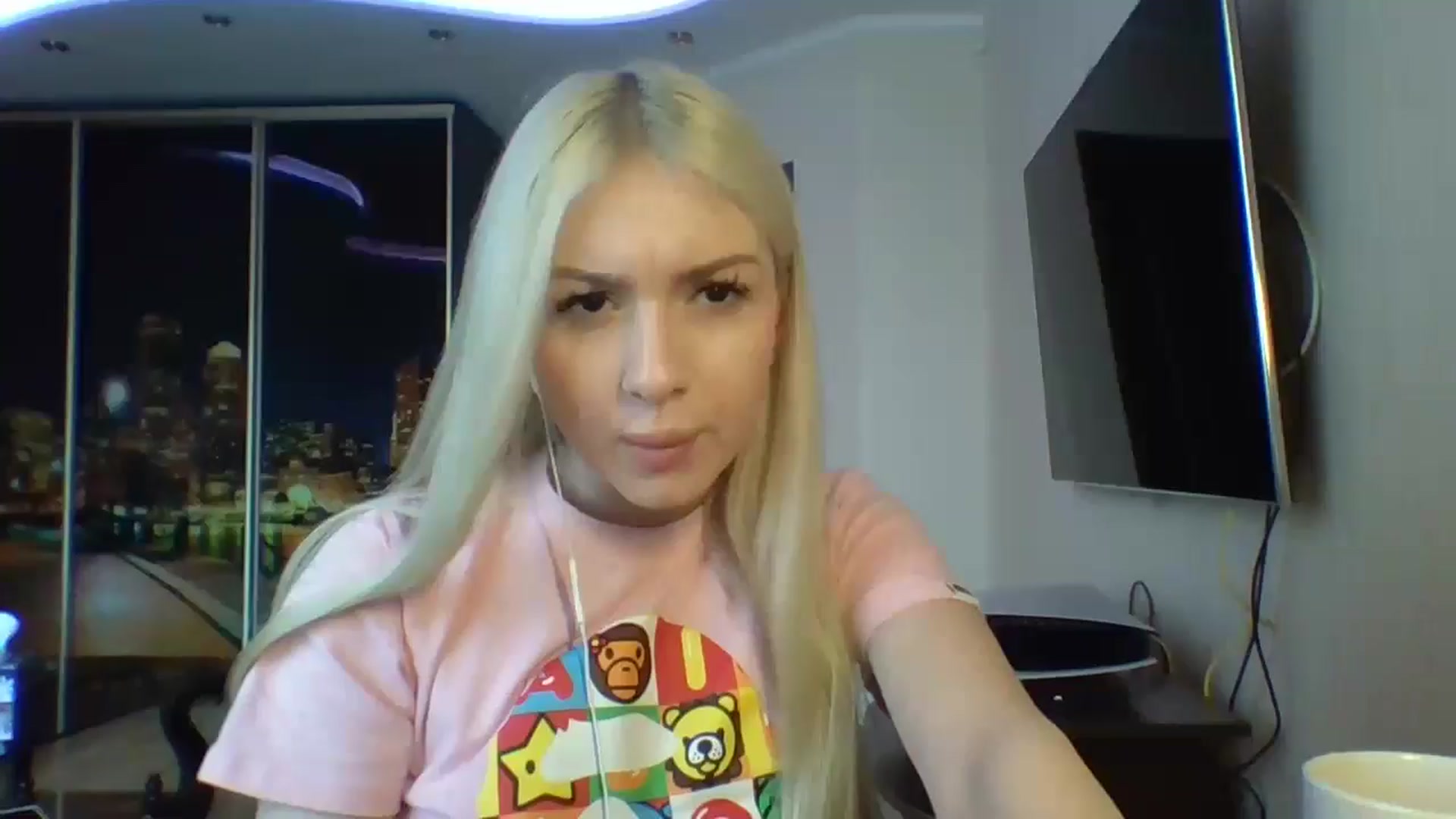 Gallery image thumbnail from SyndyRein's myfreecams stream on, 04/28/2026, 10:36 image 13 of 20