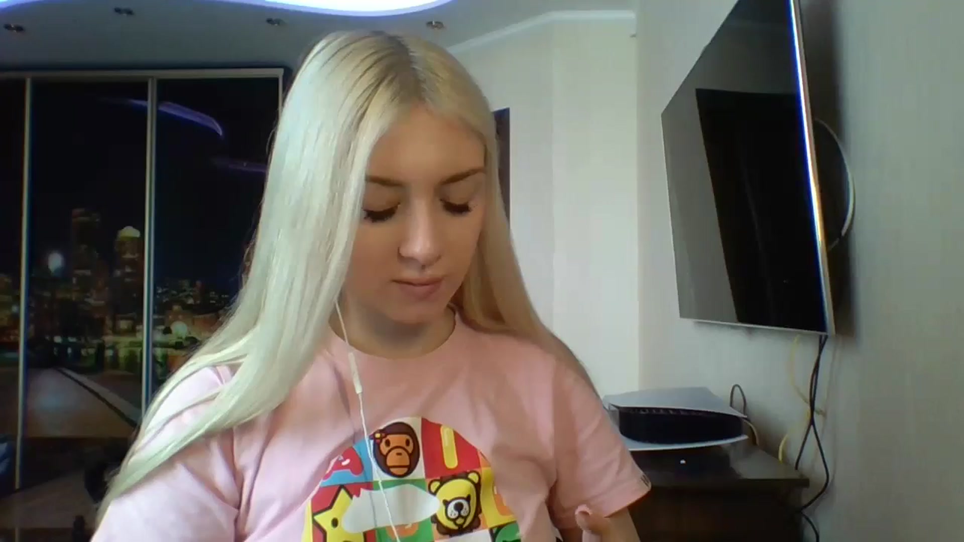 Gallery image thumbnail from SyndyRein's myfreecams stream on, 04/28/2026, 13:21 image 10 of 20