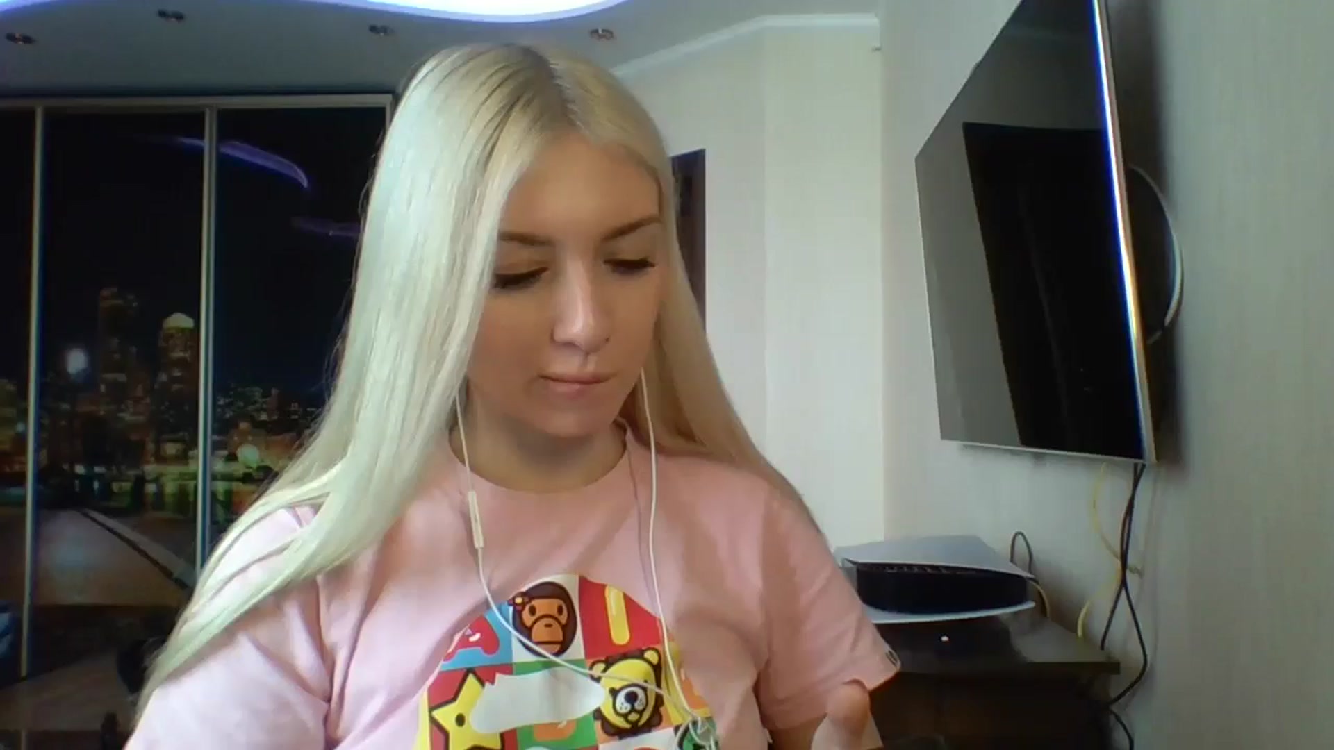Gallery image thumbnail from SyndyRein's myfreecams stream on, 04/28/2026, 13:21 image 9 of 20