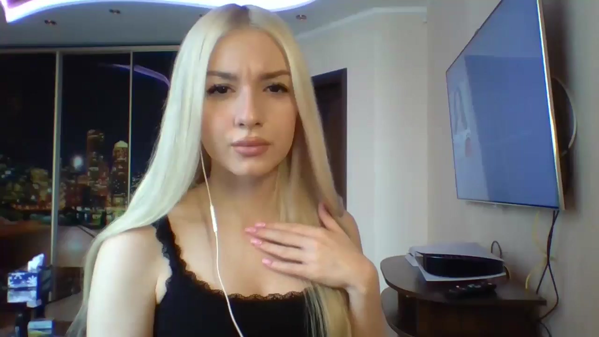 Gallery image thumbnail from SyndyRein's myfreecams stream on, 04/29/2026, 10:45 image 10 of 20