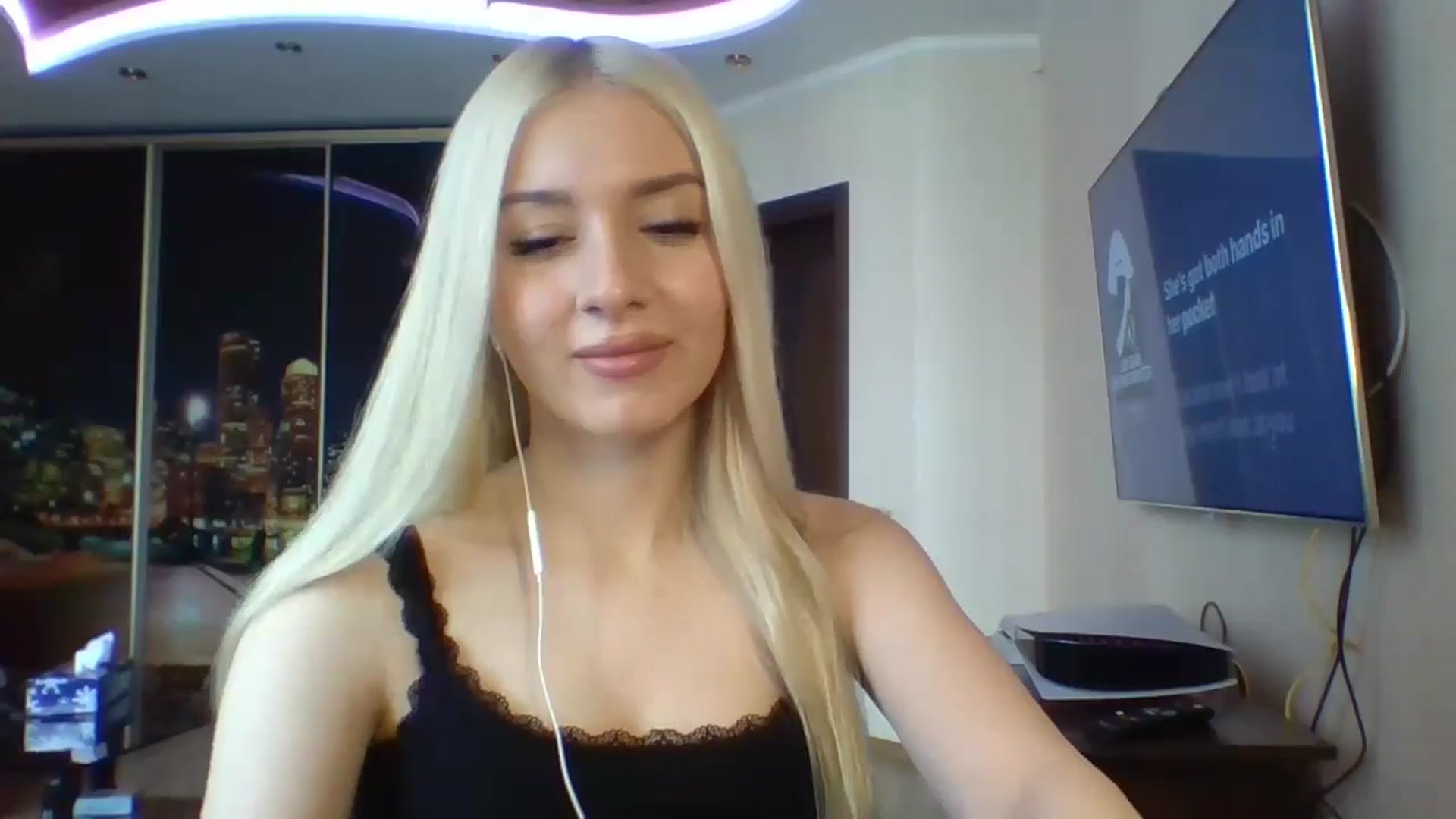 Gallery image thumbnail from SyndyRein's myfreecams stream on, 04/29/2026, 10:45 image 11 of 20