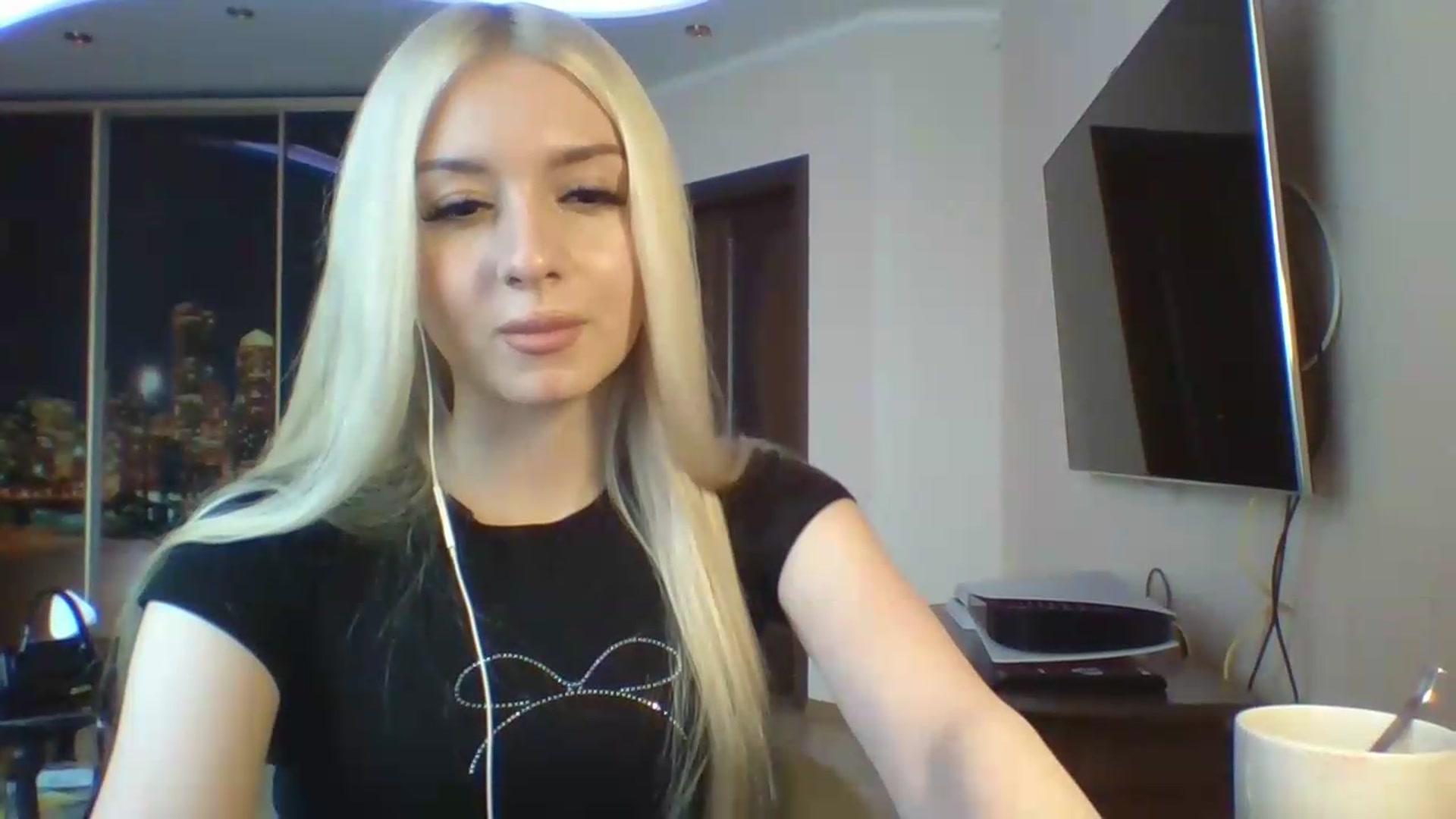 Gallery image thumbnail from SyndyRein's myfreecams stream on, 04/30/2026, 11:29 image 18 of 20