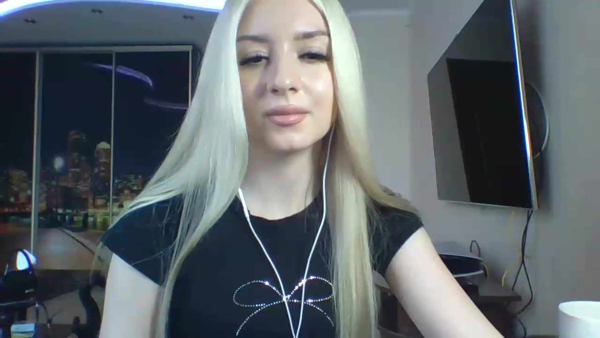 Gallery image thumbnail from SyndyRein's myfreecams stream on, 04/30/2026, 11:29 image 4 of 20