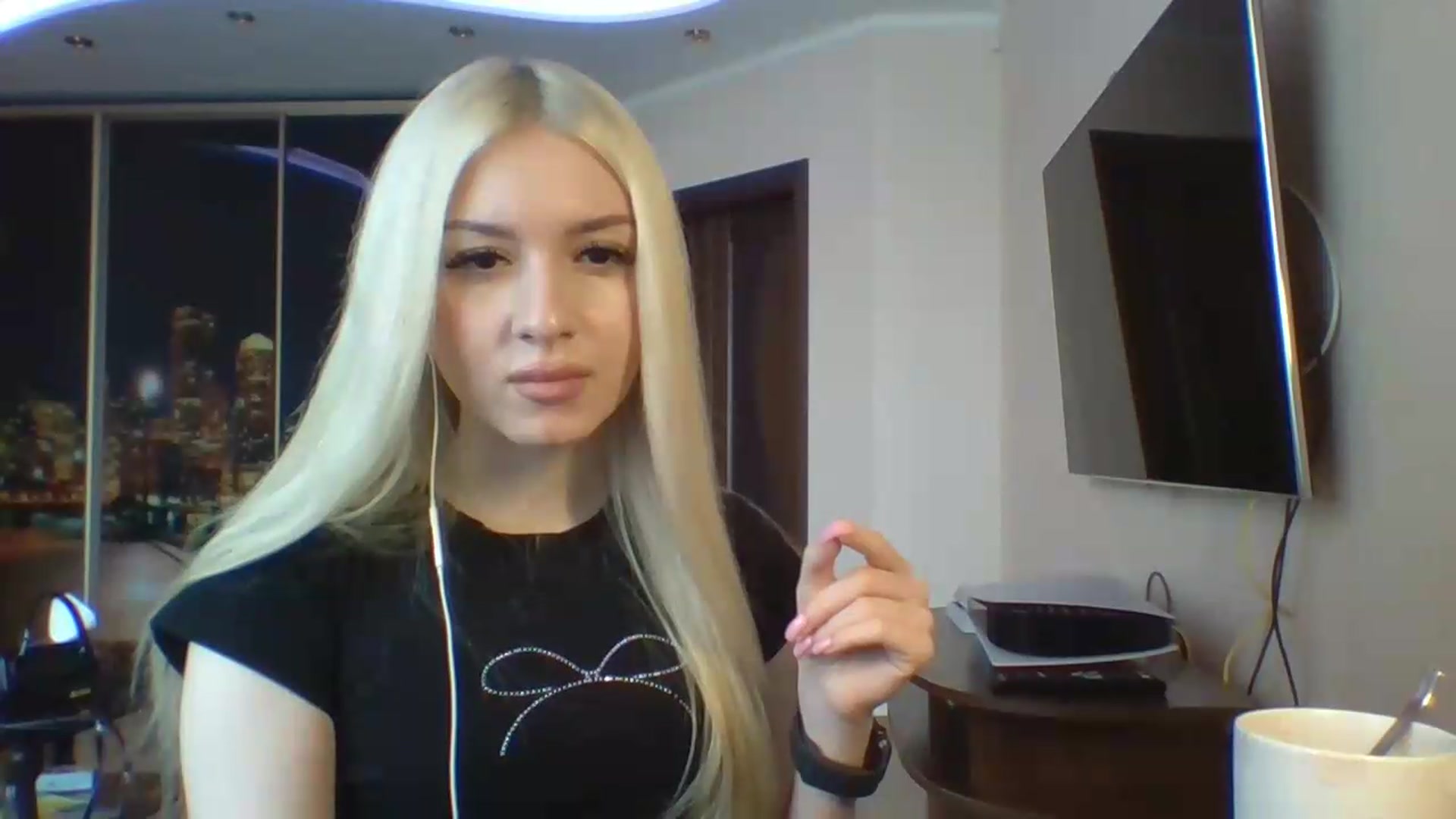 Gallery image thumbnail from SyndyRein's myfreecams stream on, 04/30/2026, 11:29 image 15 of 20