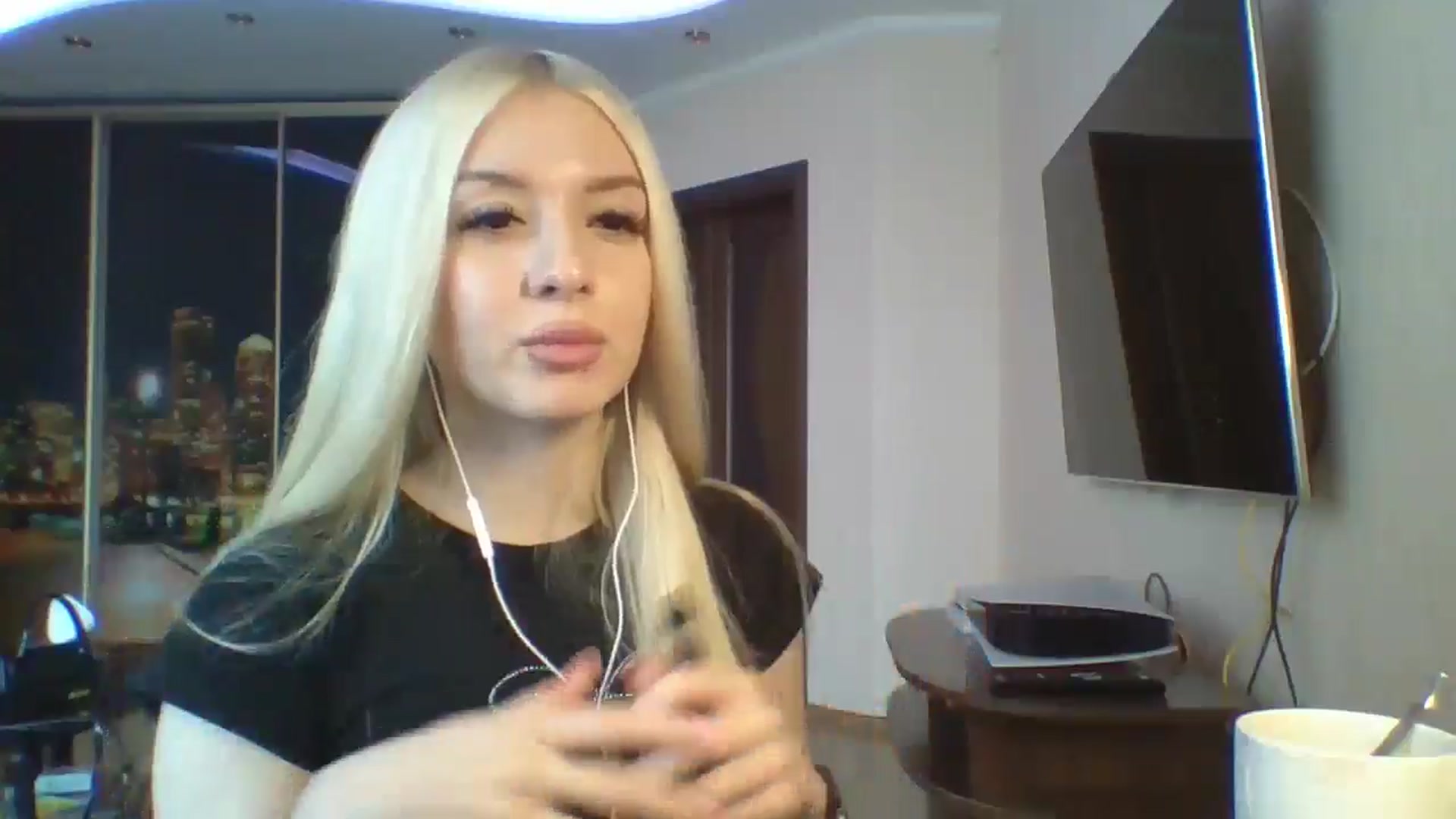 Gallery image thumbnail from SyndyRein's myfreecams stream on, 04/30/2026, 12:14 image 20 of 20