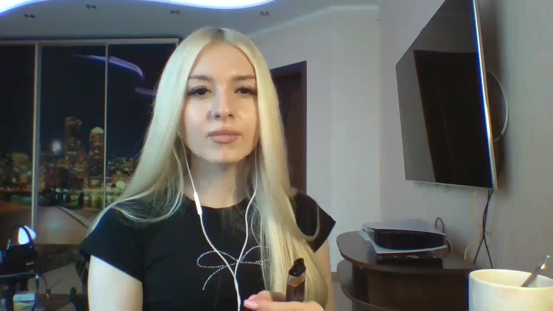 Gallery image thumbnail from SyndyRein's myfreecams stream on, 04/30/2026, 12:14 image 17 of 20