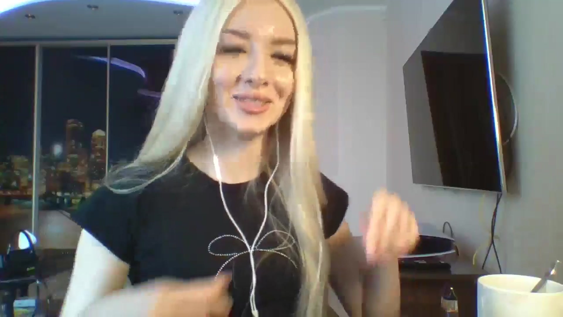 Gallery image thumbnail from SyndyRein's myfreecams stream on, 04/30/2026, 12:14 image 19 of 20