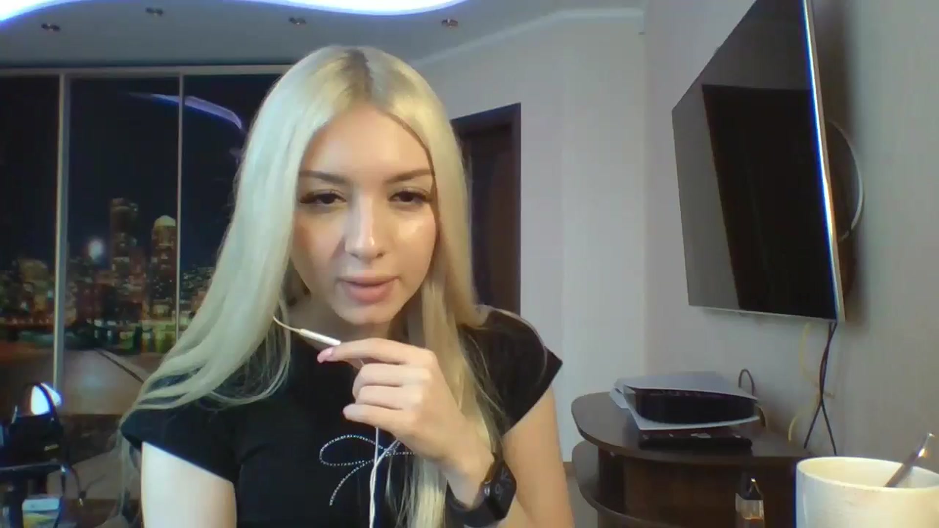 Gallery image thumbnail from SyndyRein's myfreecams stream on, 04/30/2026, 12:14 image 18 of 20